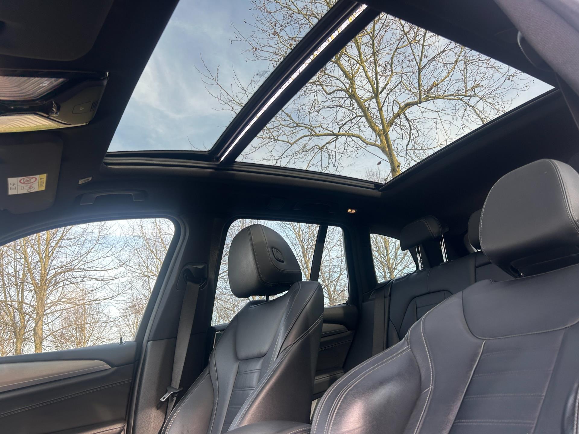 Foto van BMW X3 Xdrive20i