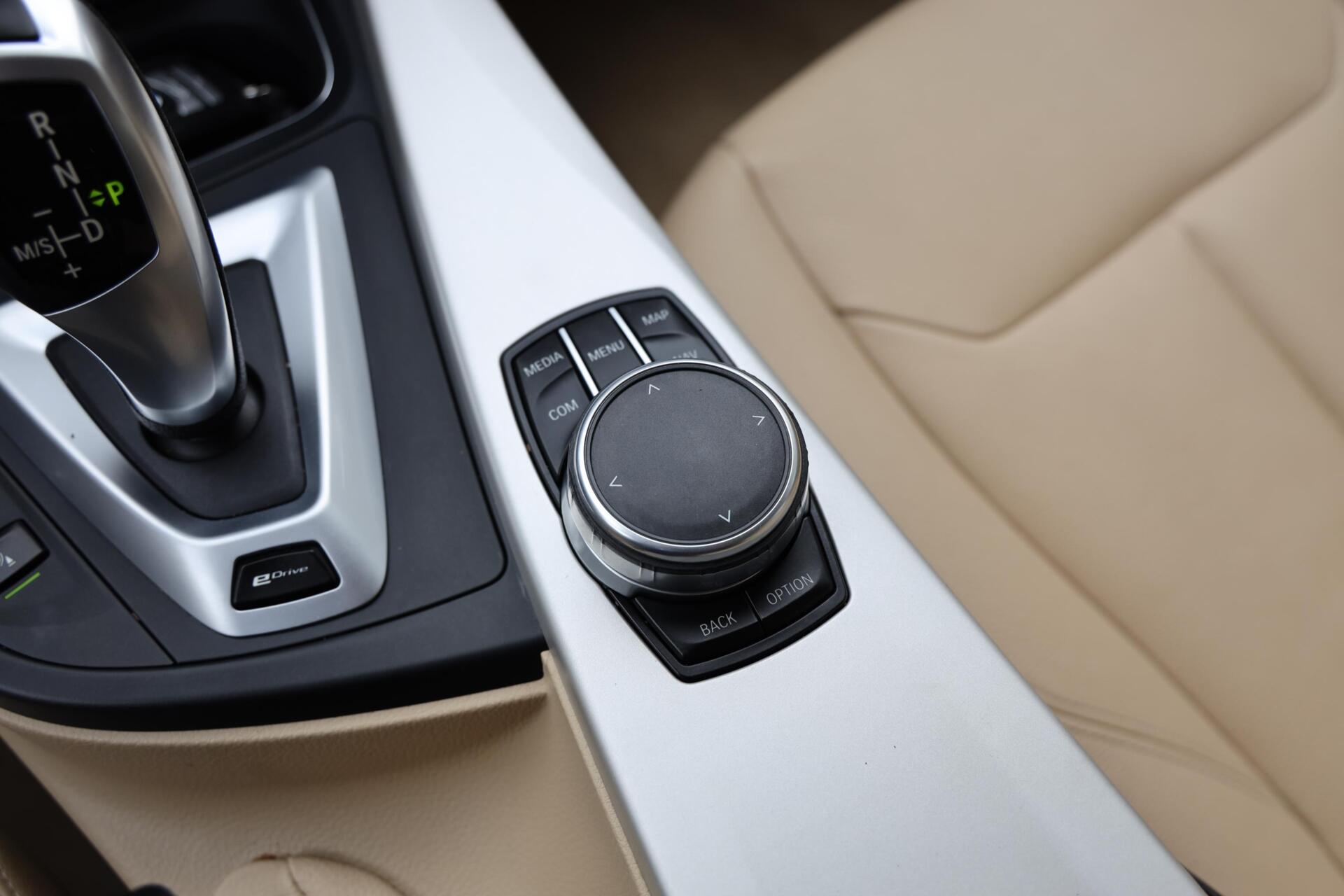 Foto van BMW 330e Iperformance