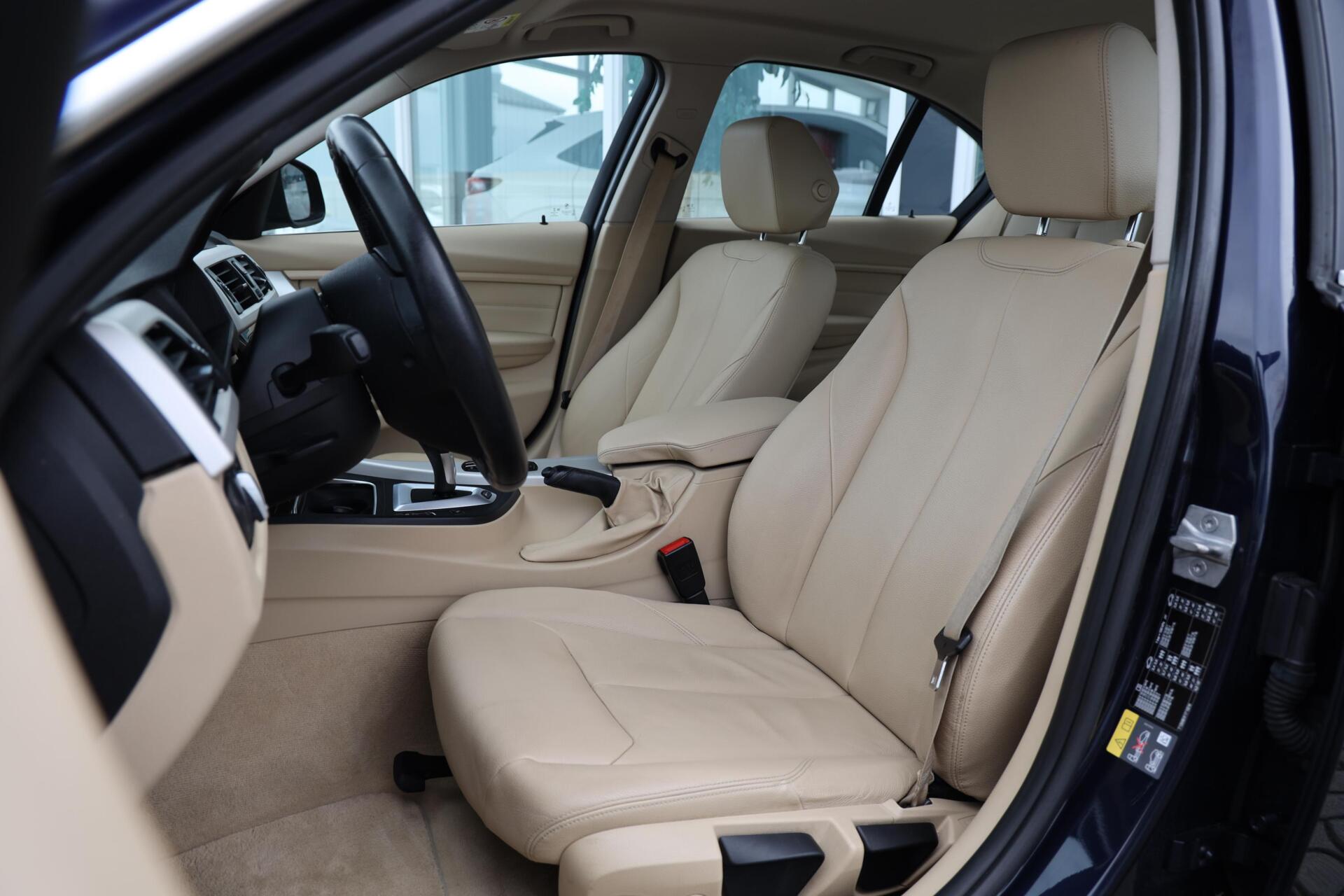 Foto van BMW 330e Iperformance