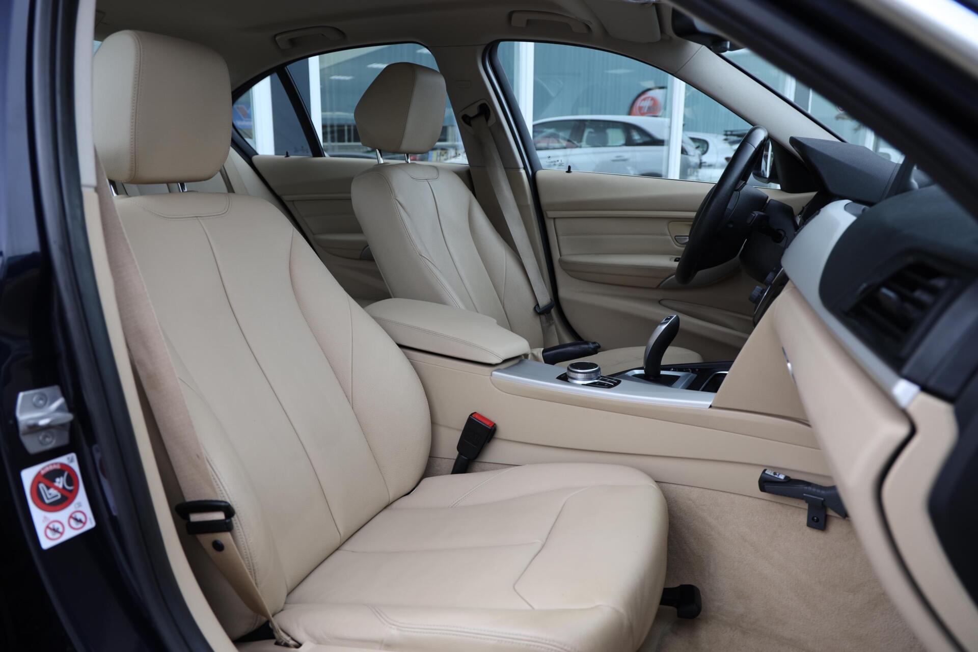 Foto van BMW 330e Iperformance
