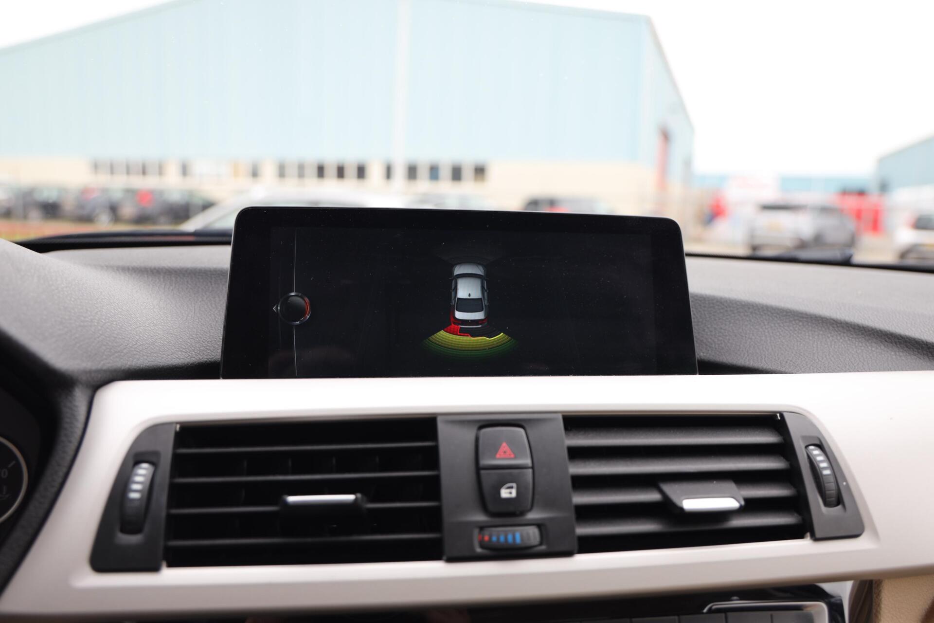 Foto van BMW 330e Iperformance