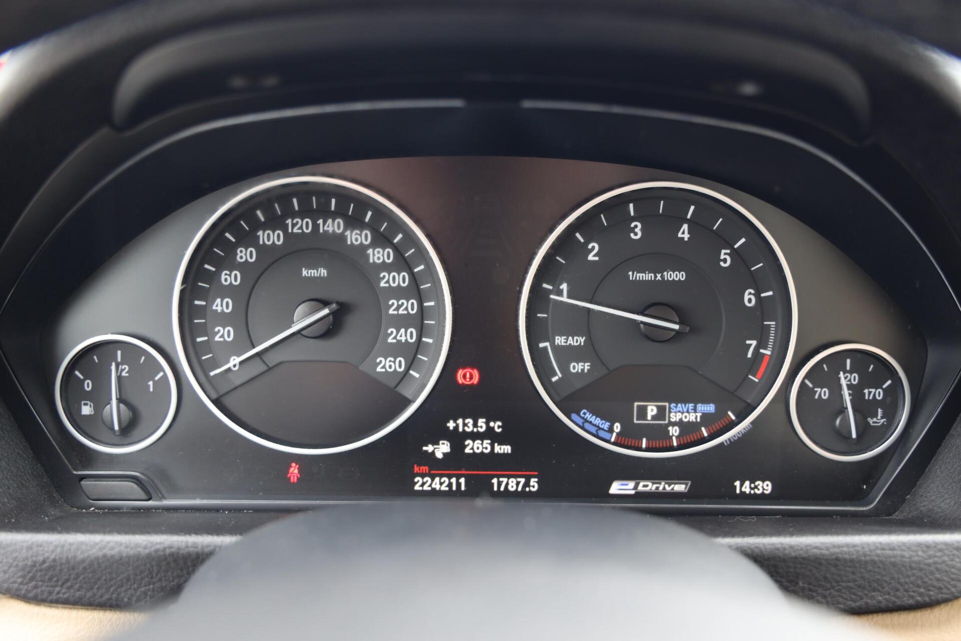 Foto van BMW 330e Iperformance