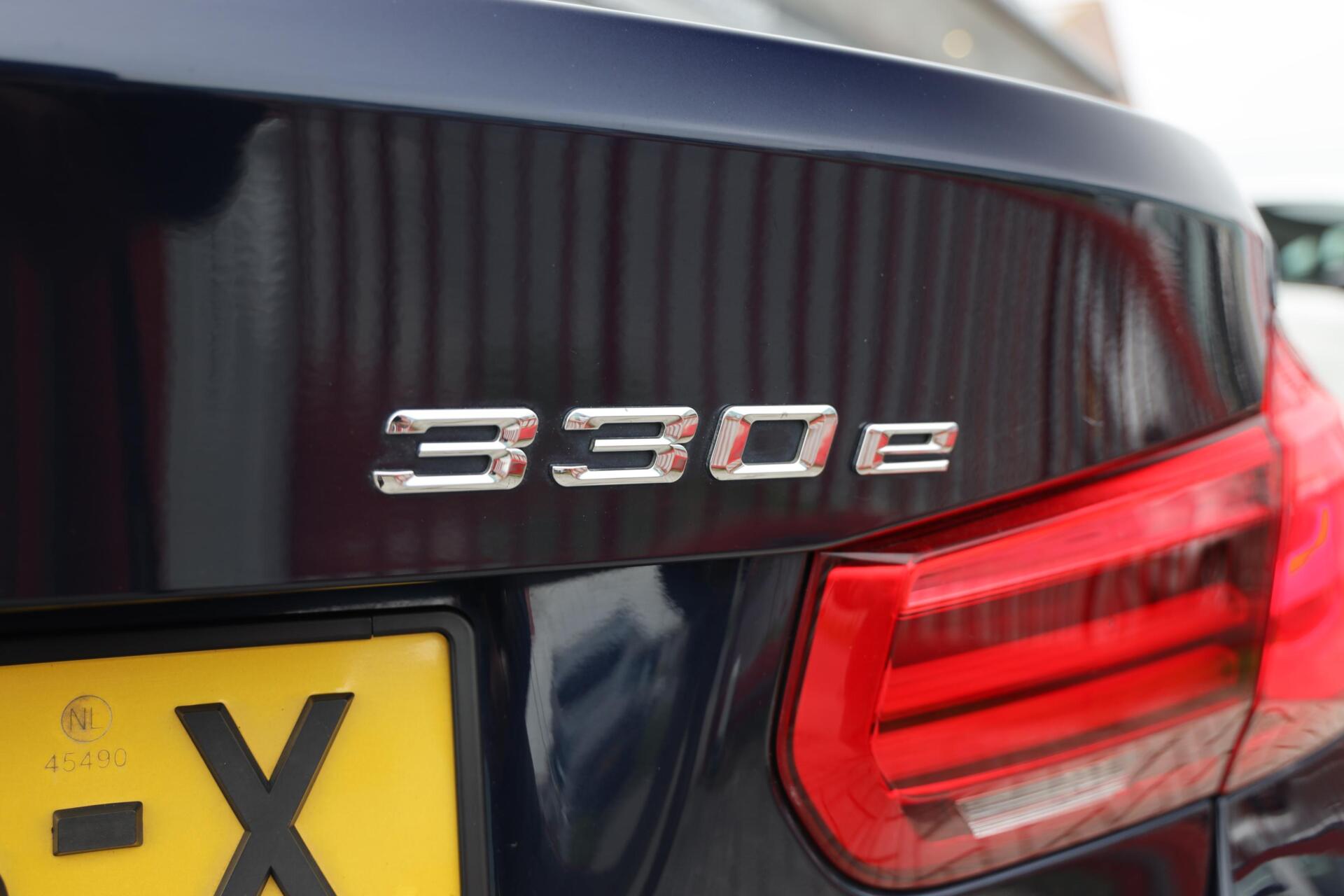 Foto van BMW 330e Iperformance