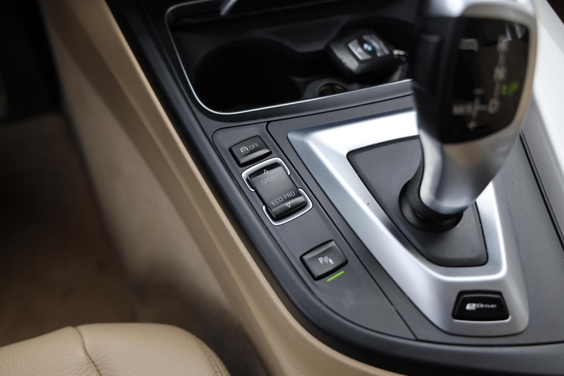 Foto van BMW 330e Iperformance