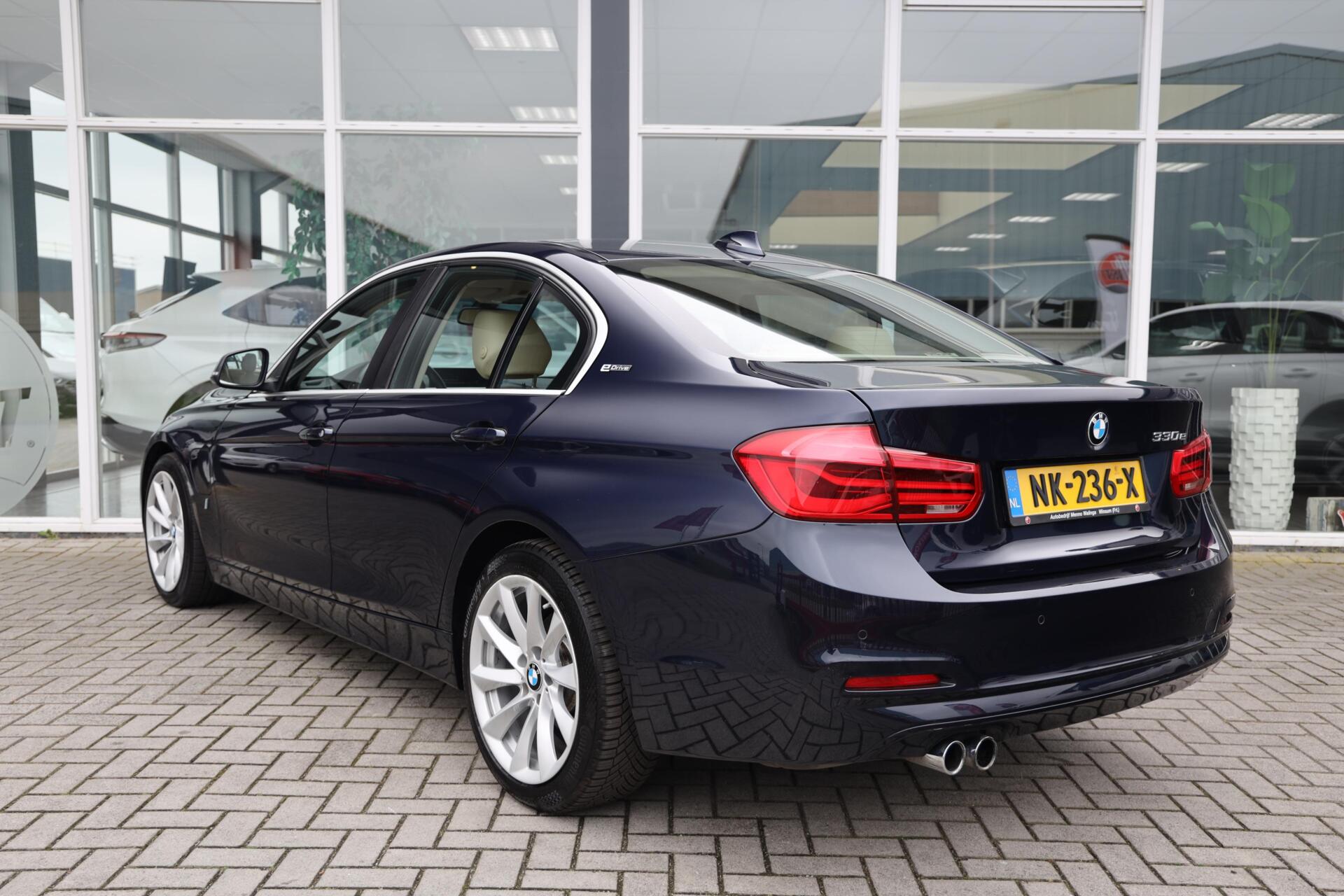 Foto van BMW 330e Iperformance