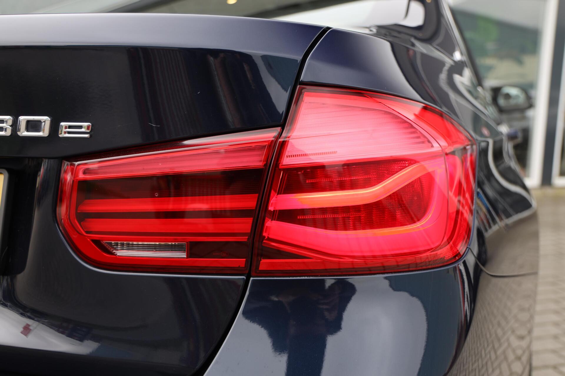 Foto van BMW 330e Iperformance