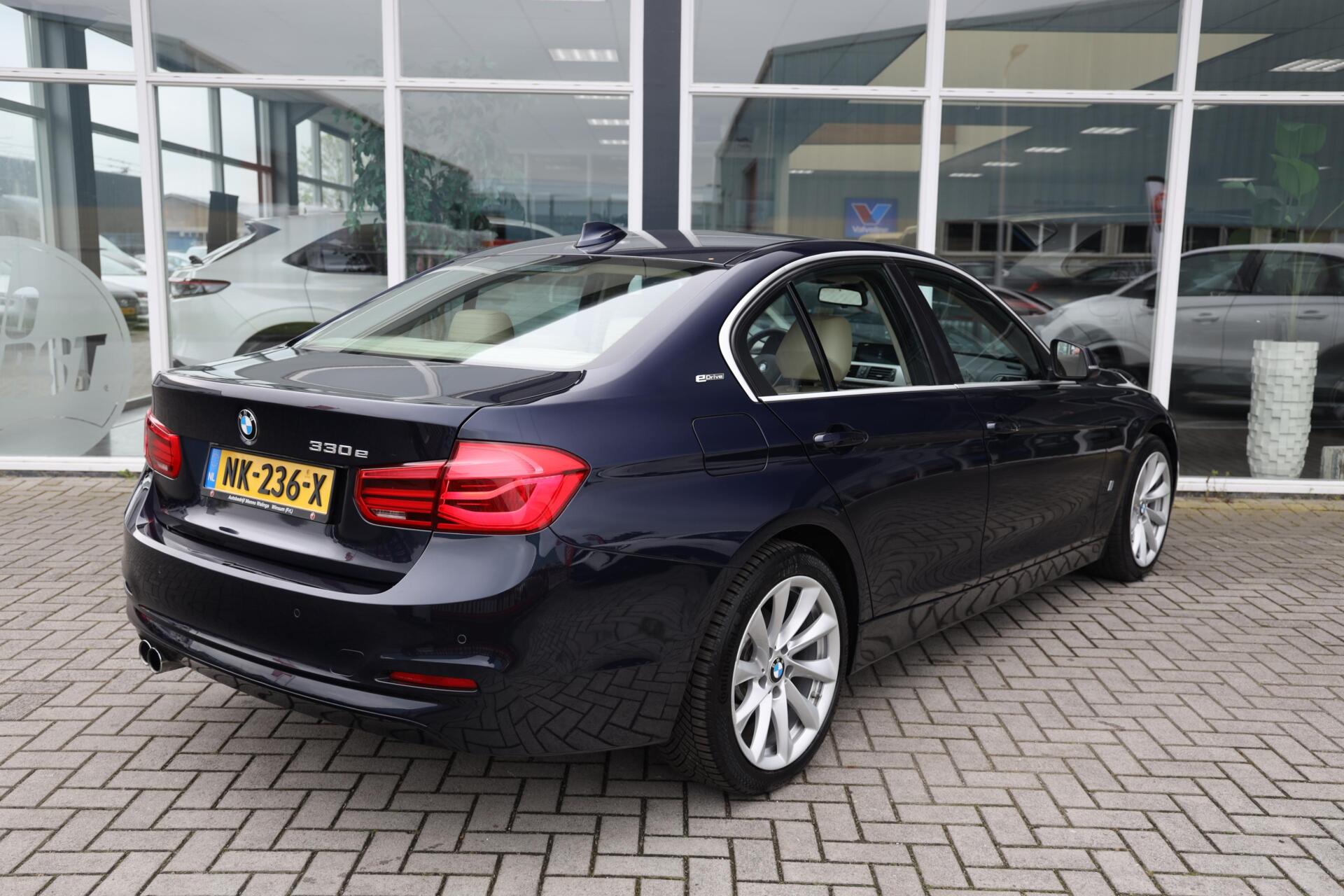 Foto van BMW 330e Iperformance