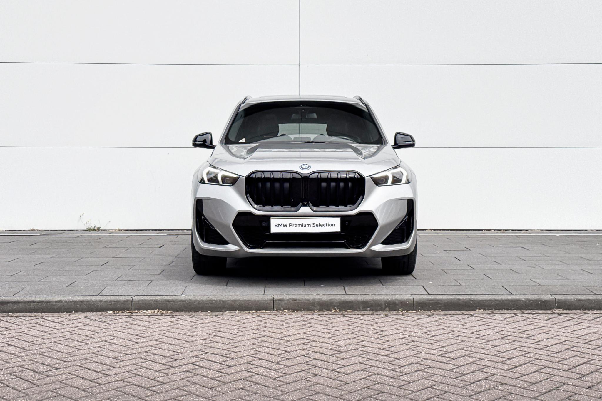 Foto van BMW X1 Xdrive25e