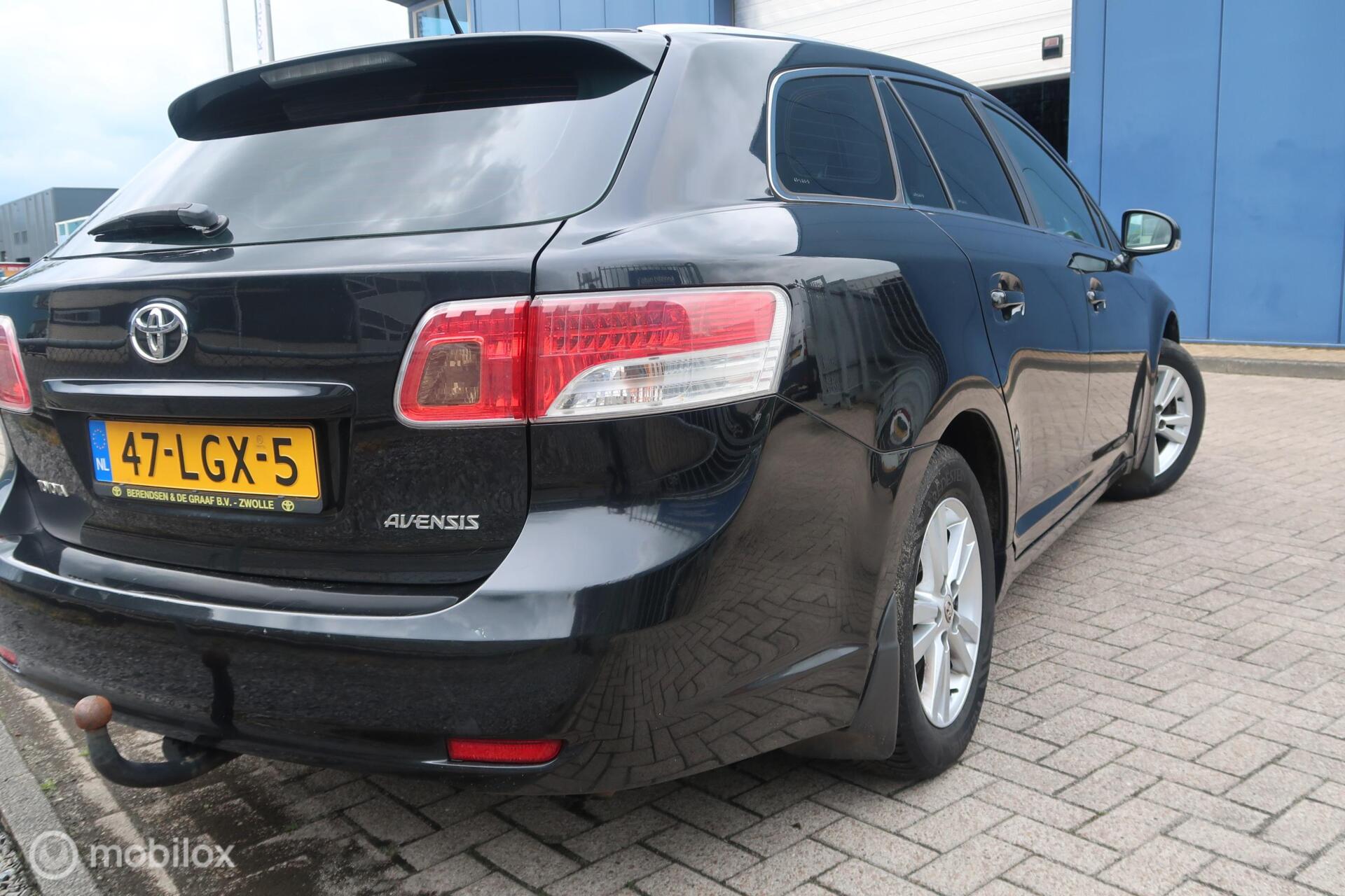 Foto van Toyota Avensis Wagon