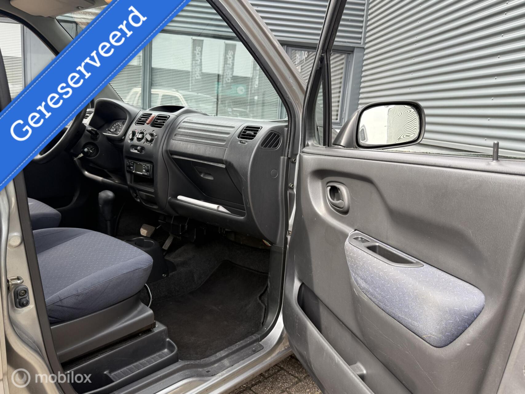 Foto van Suzuki Wagon R