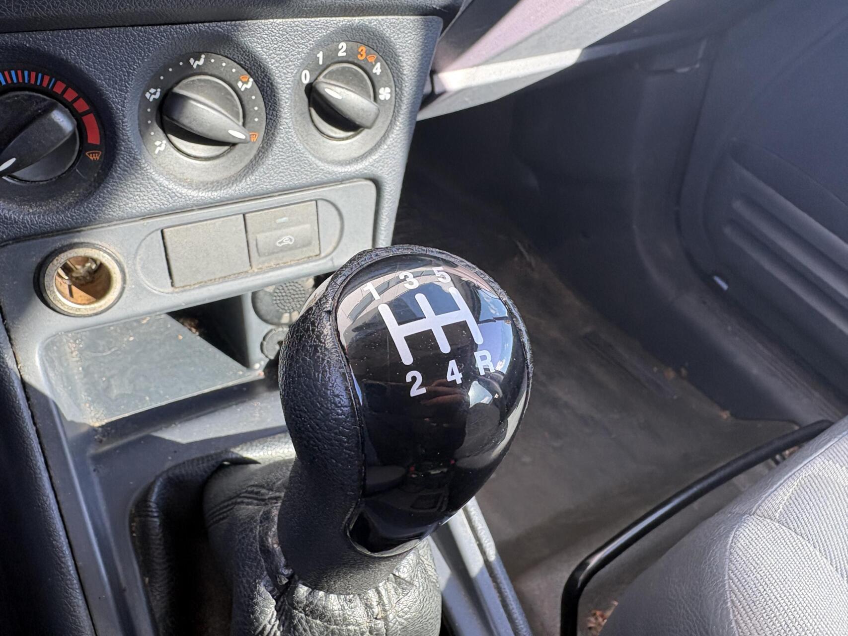 Foto van Ford Transit Connect T230l Van 90