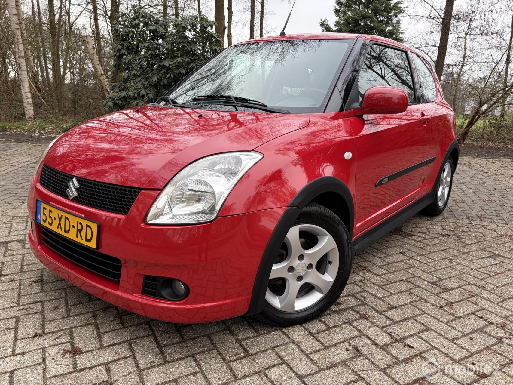 Foto van SUZUKI SWIFT
