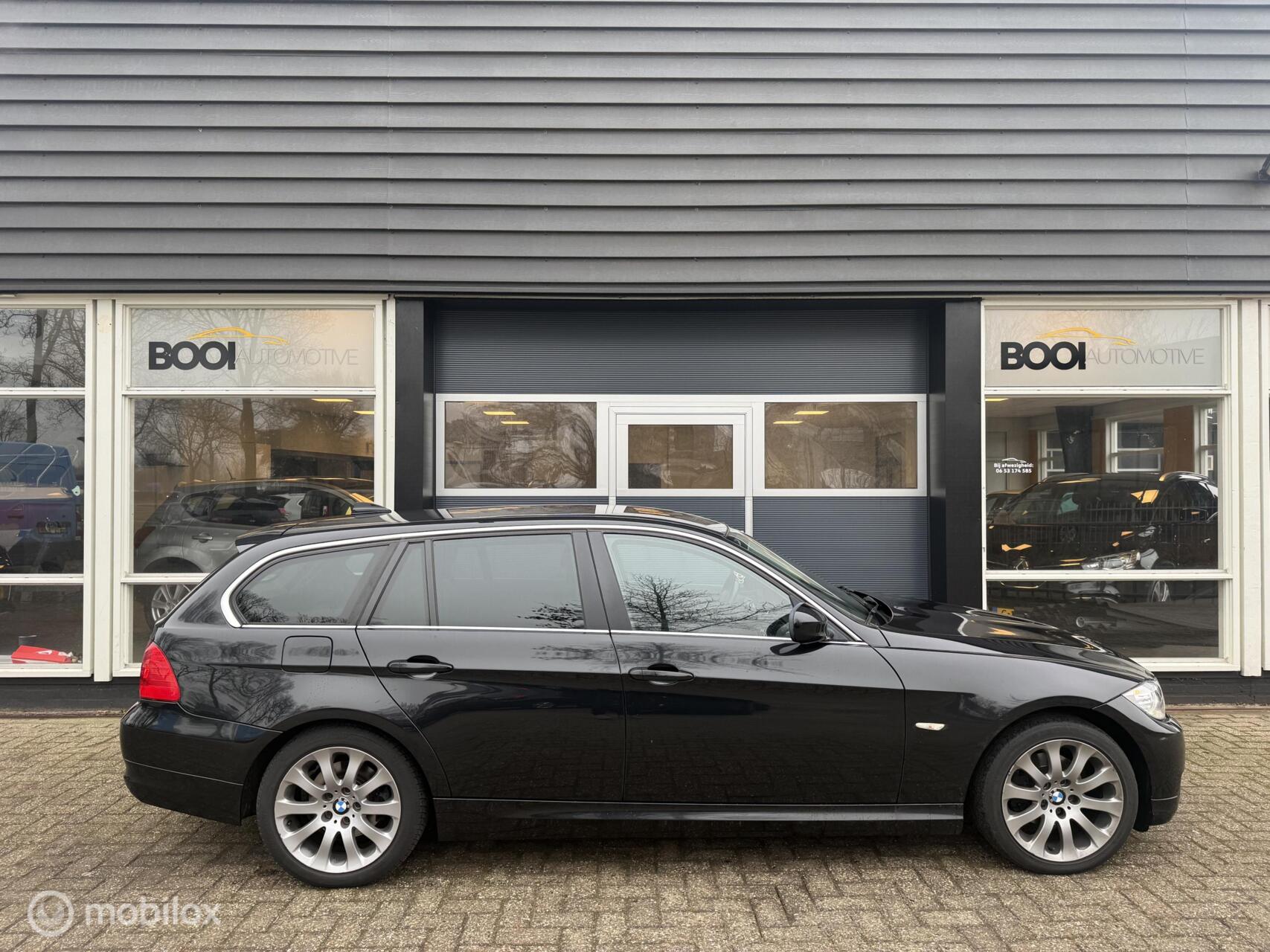 BMW 3er Reihe 318i Corporate Lease Luxury Line 2011 - voorkant