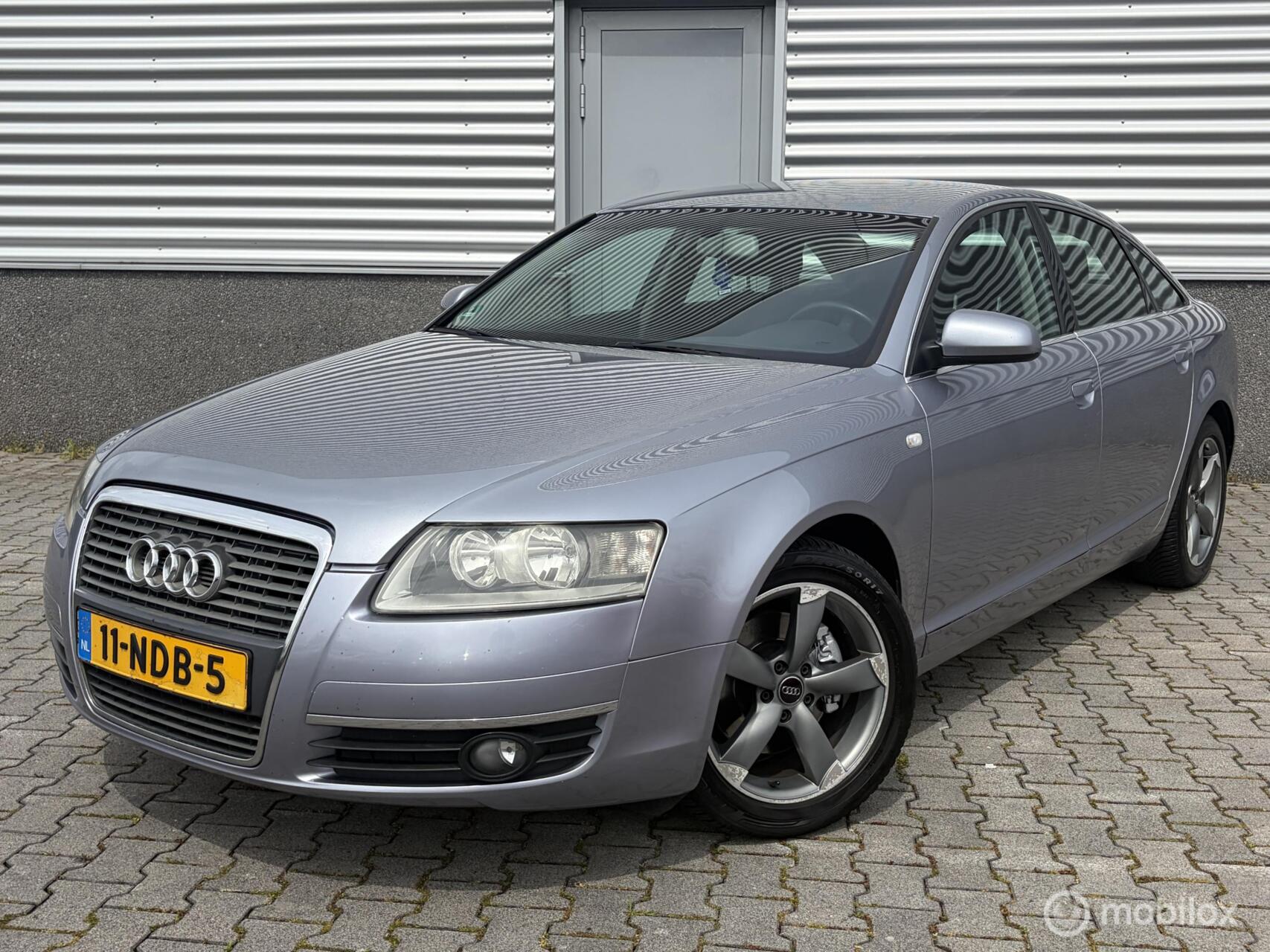 Audi Audi A6 2.4 Pro Line 2004 - voorkant