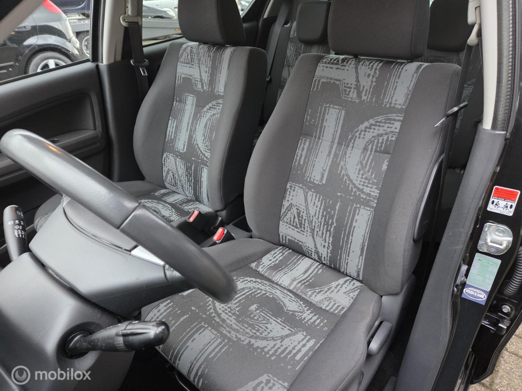 Foto van Opel Agila