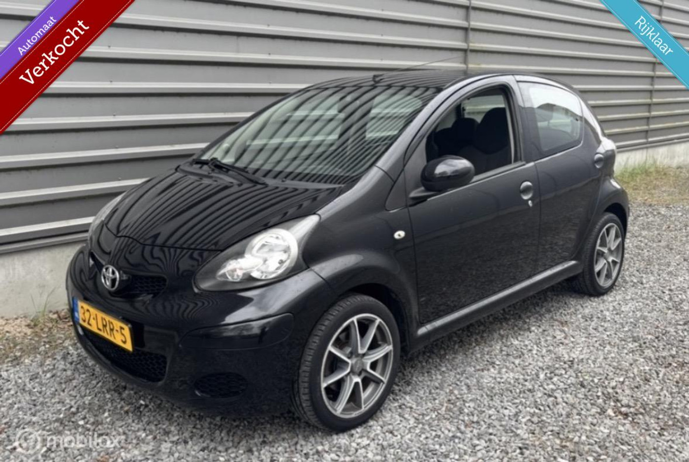Toyota Toyota Aygo 1.0-12V AUTOMAAT|Airco|NW Apk|Elek Pakket| 2010 - voorkant