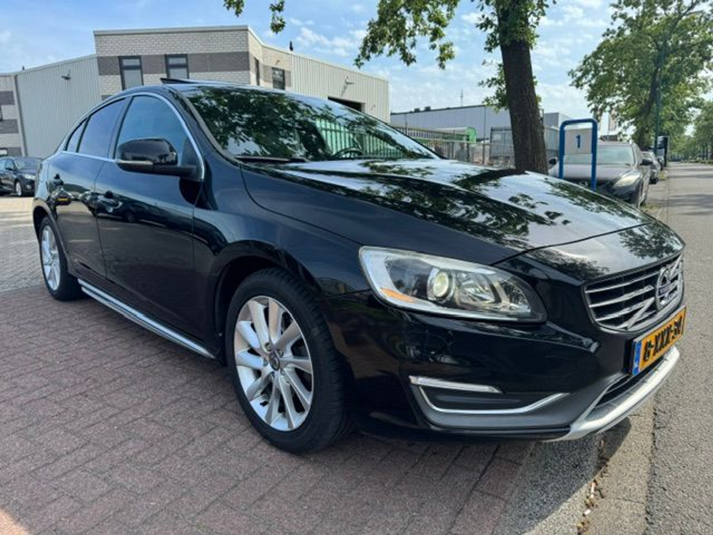 Volvo S60 1.6 T3 Summum 2013 - voorkant