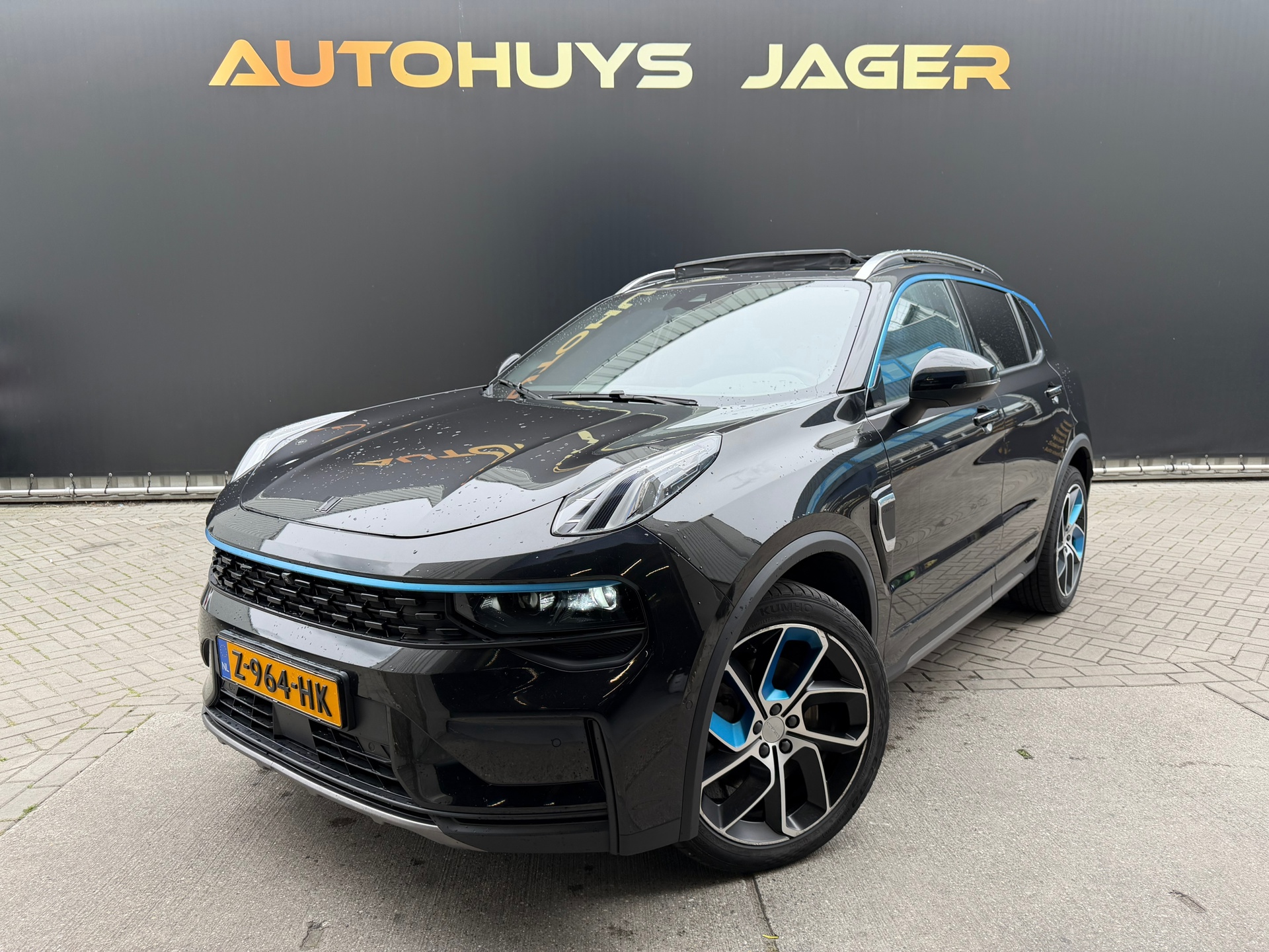 Foto van LYNK&CO LYNK & CO 01
