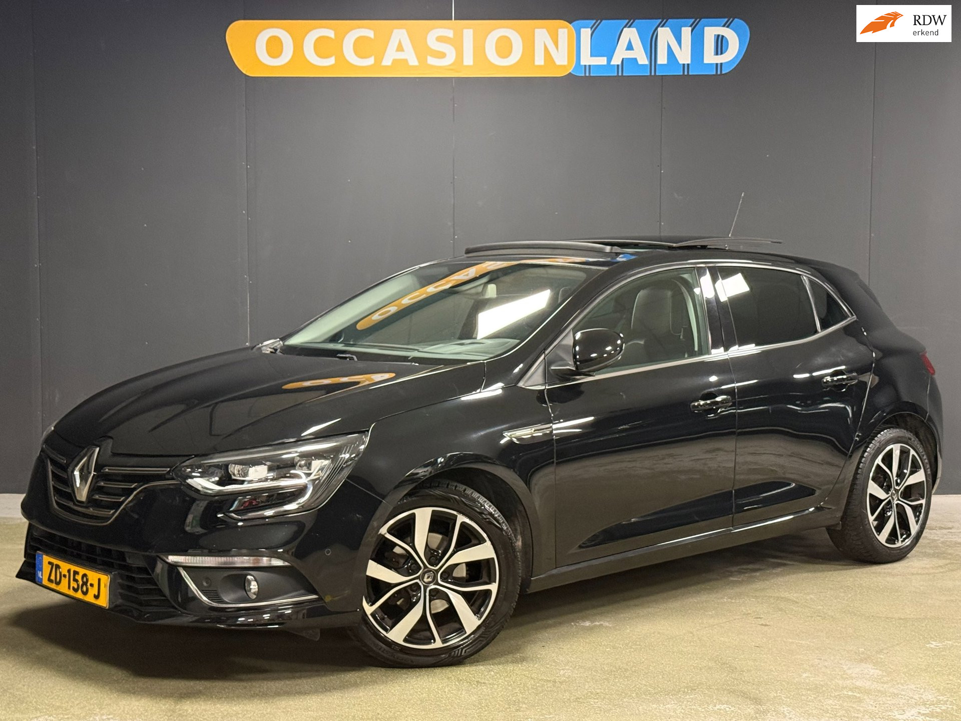 Renault Megane 1.3 TCe Bose|PANO|BOSE|HUD|KEYLESS|LED|DODEHOEK|CRUISE|STOELV|CAMERA|SFEER|BLUETOOTH|17INCH| 2019 - voorkant