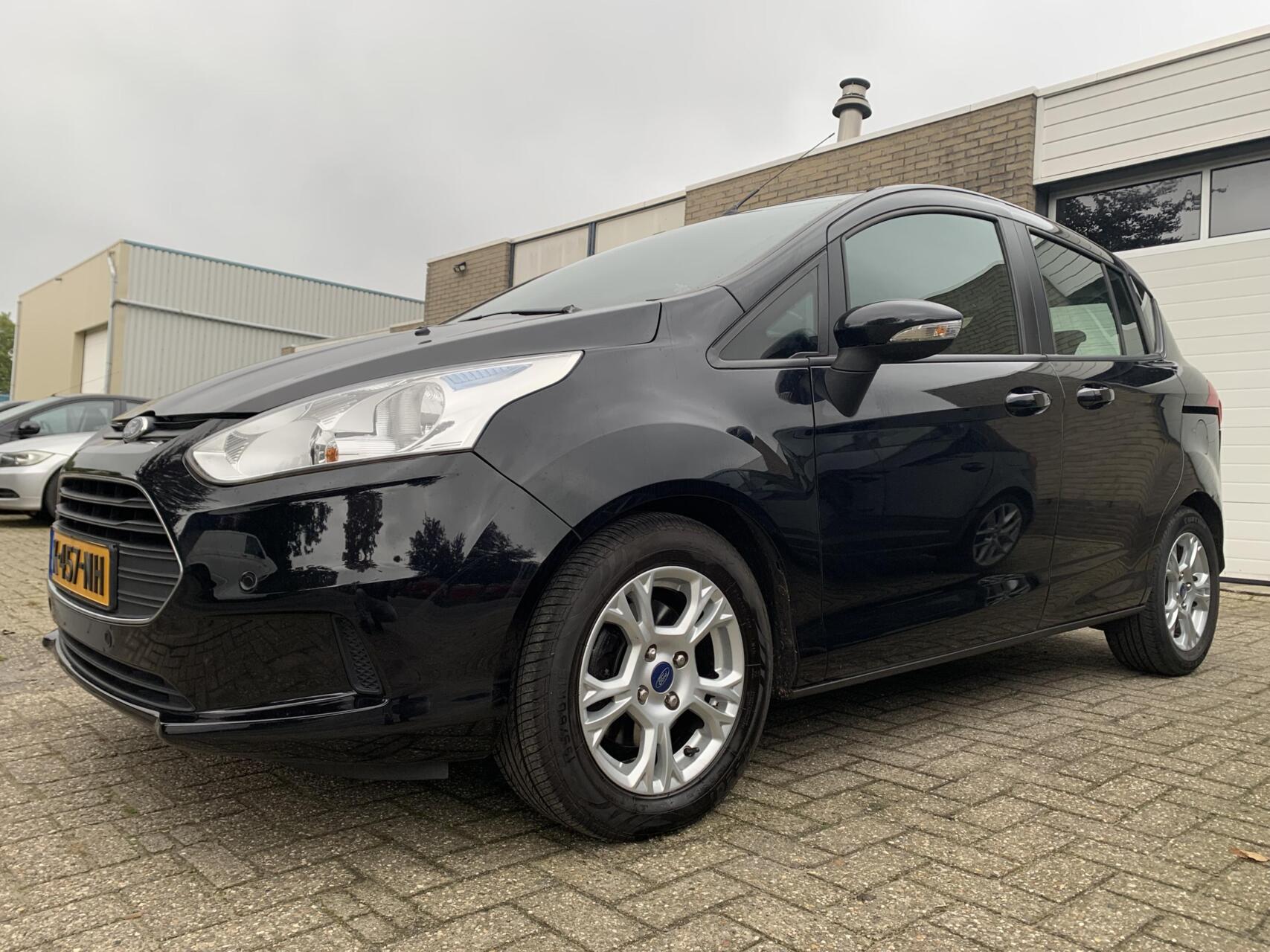 Foto van Ford B-max