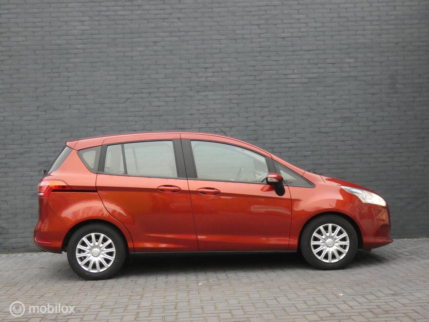 Foto van Ford B-max
