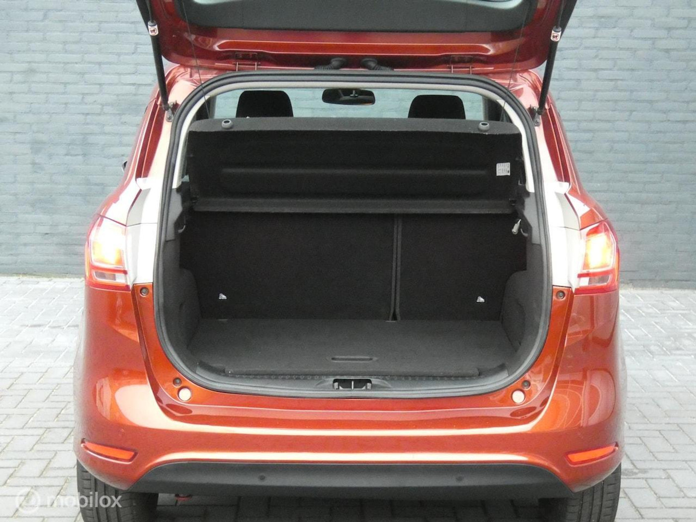 Foto van Ford B-max