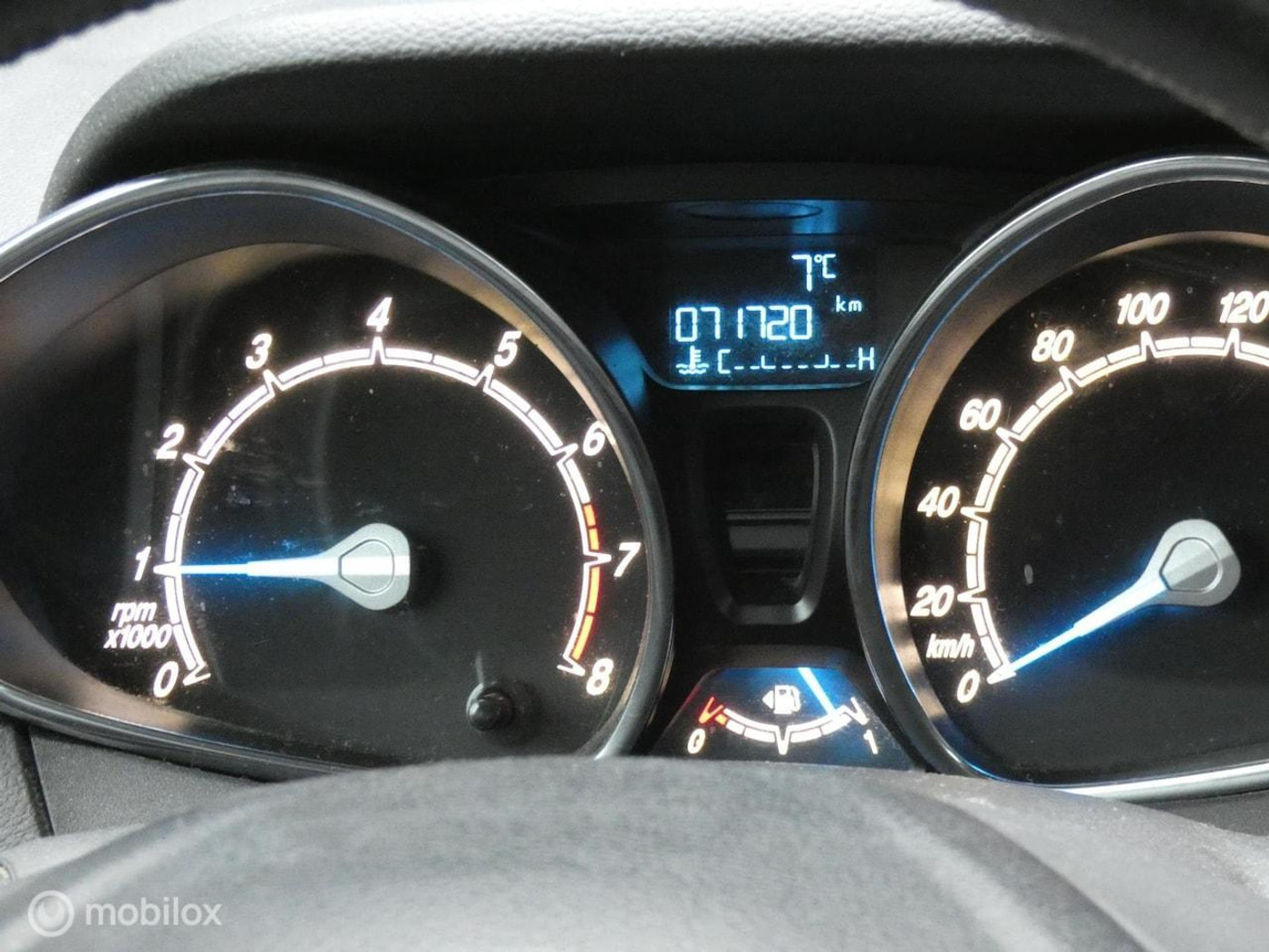 Foto van Ford B-max