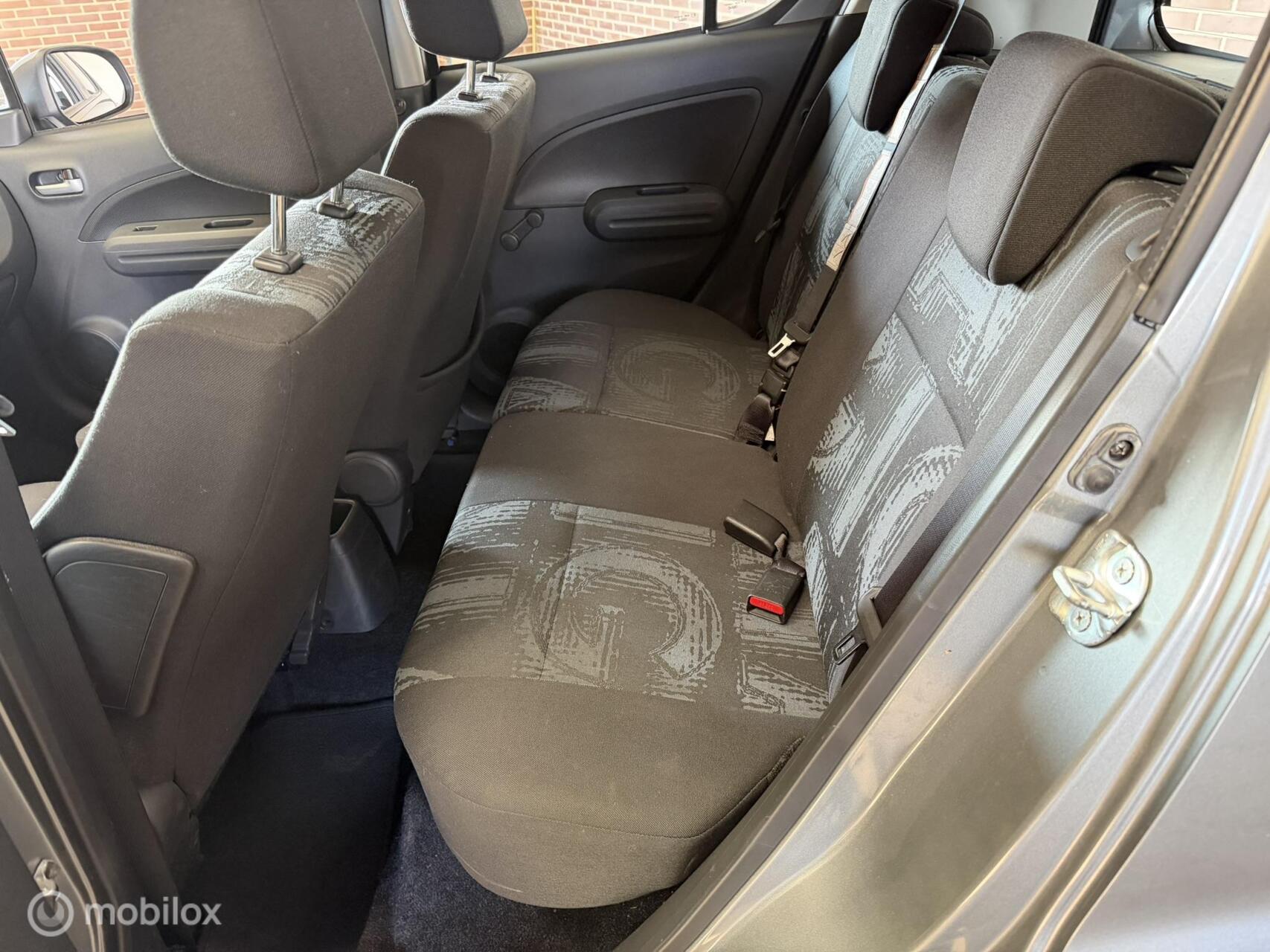 Foto van Opel Agila