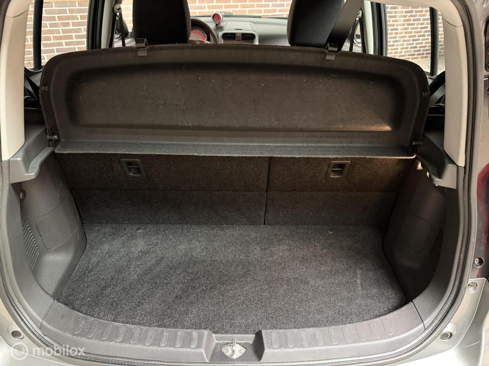 Foto van Opel Agila
