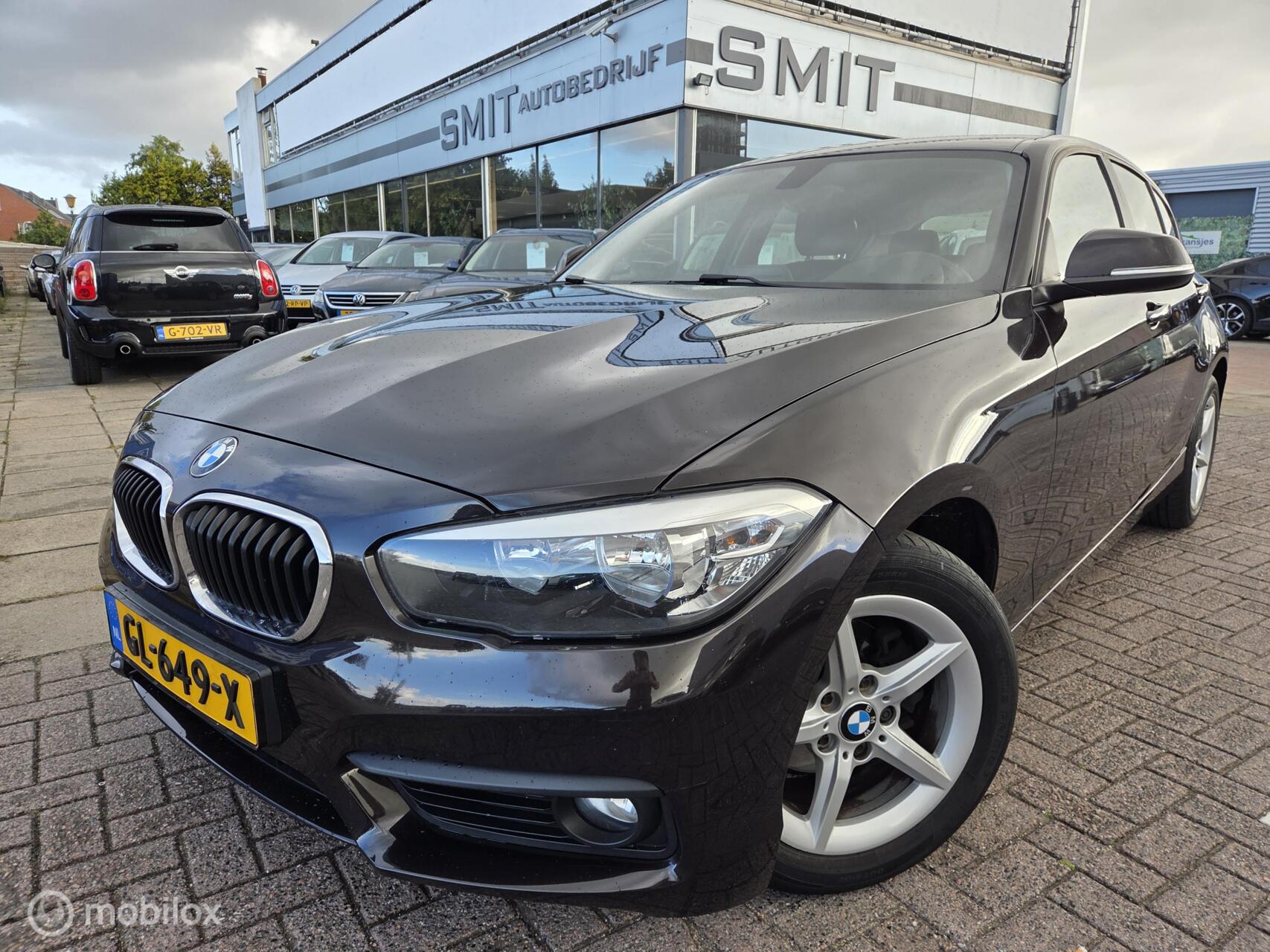 BMW 116i 116i Essential Nav/ECC/PDC/CC/NLAuto 2015 - voorkant