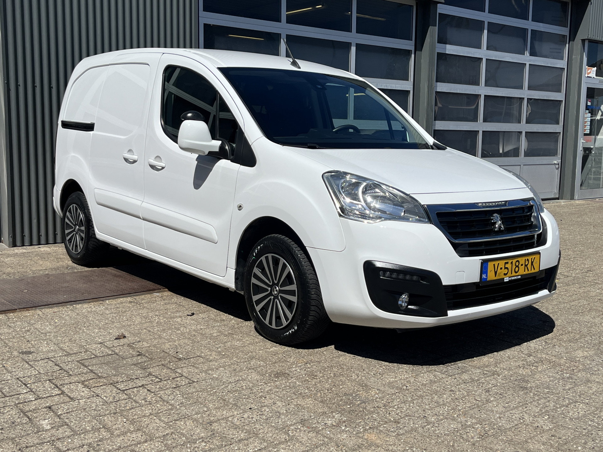 Foto van Peugeot Partner