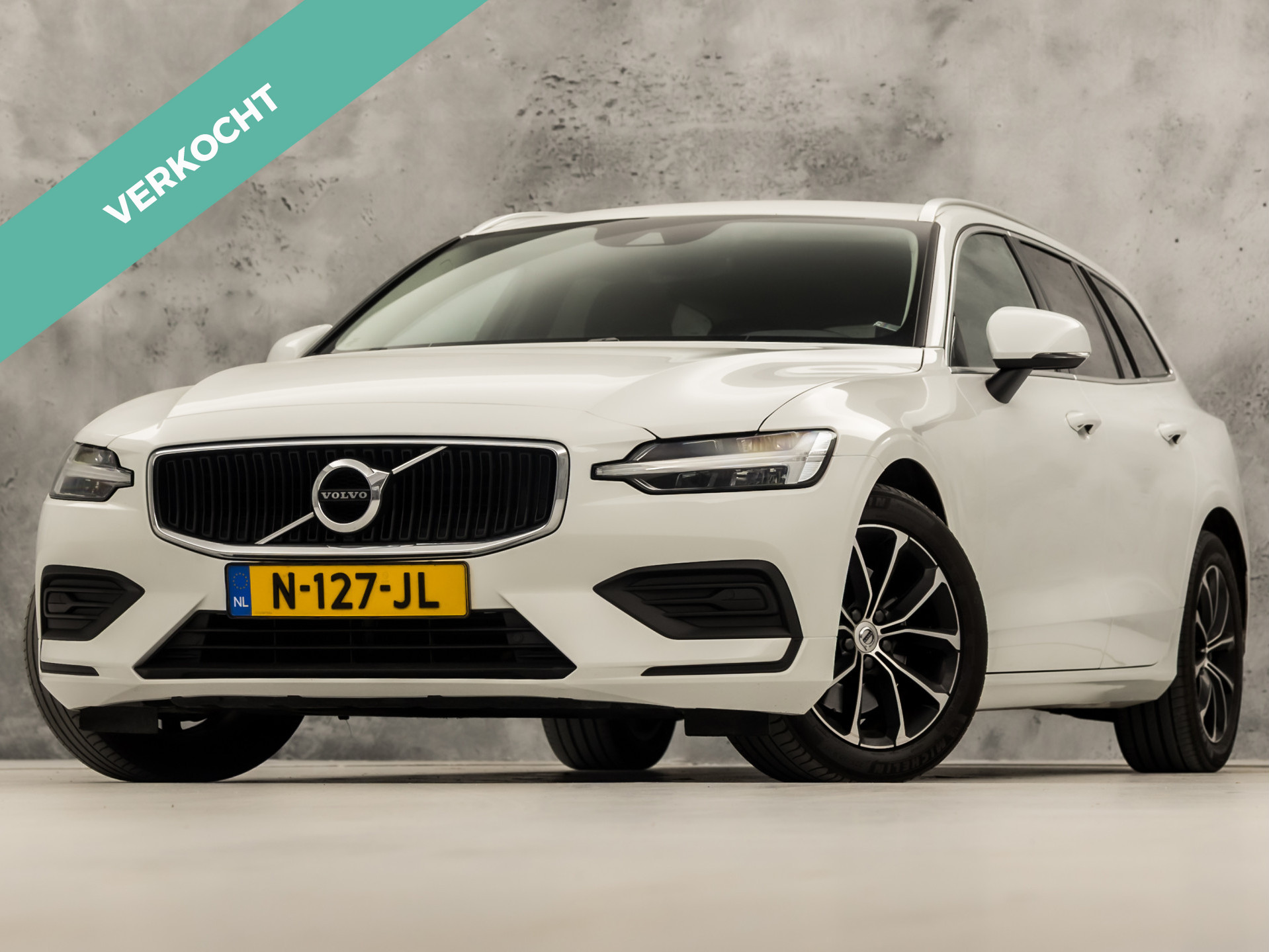 Volvo V60 2.0 B3 Sport 2021 - voorkant