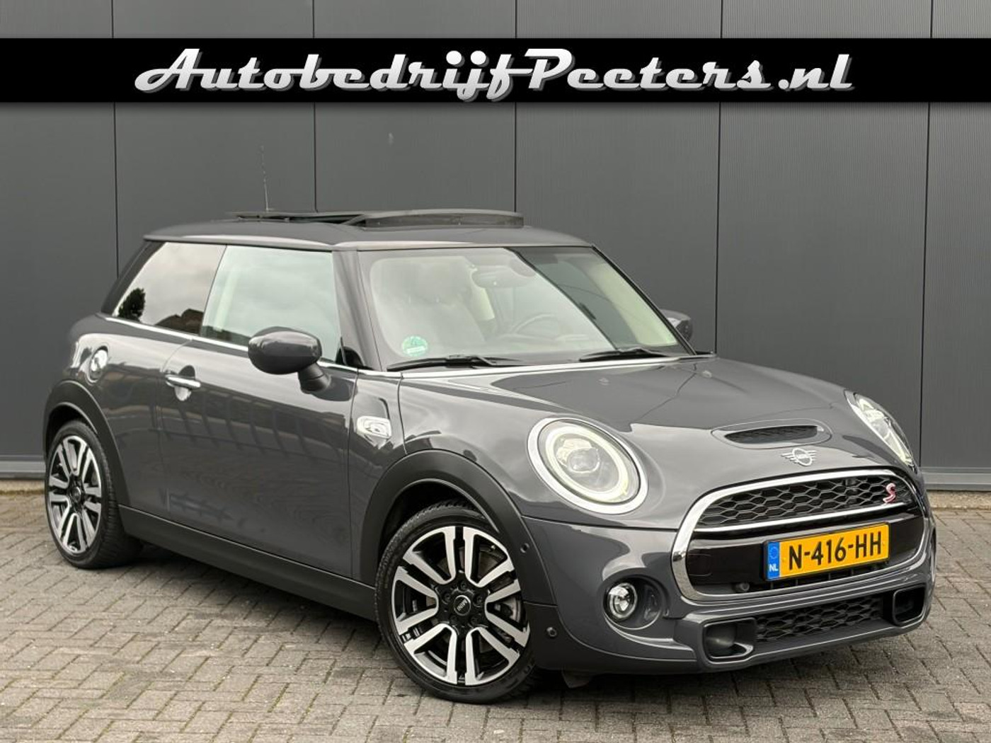 Foto van MINI COOPER S