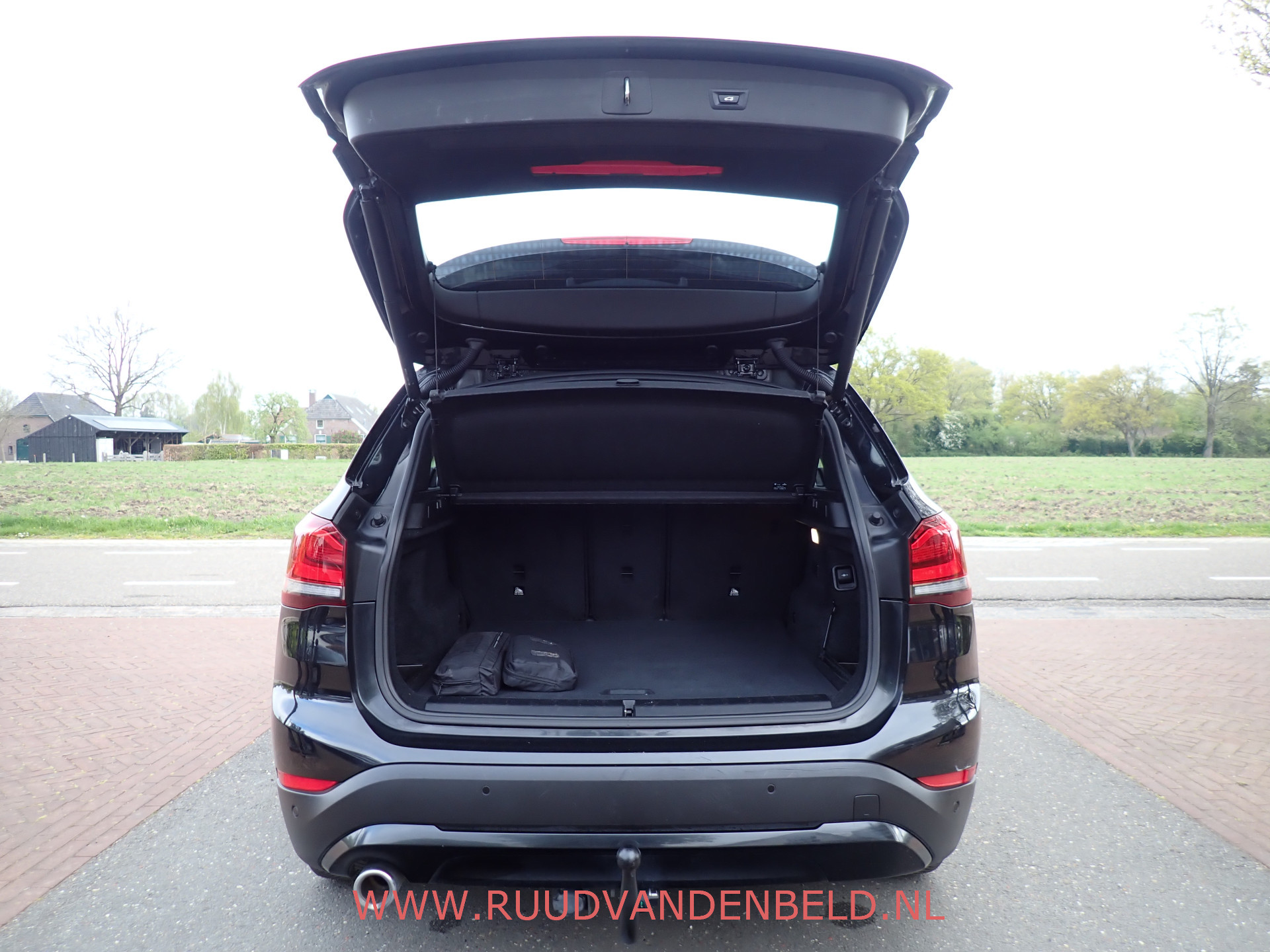 Foto van BMW X1 Xdrive25e
