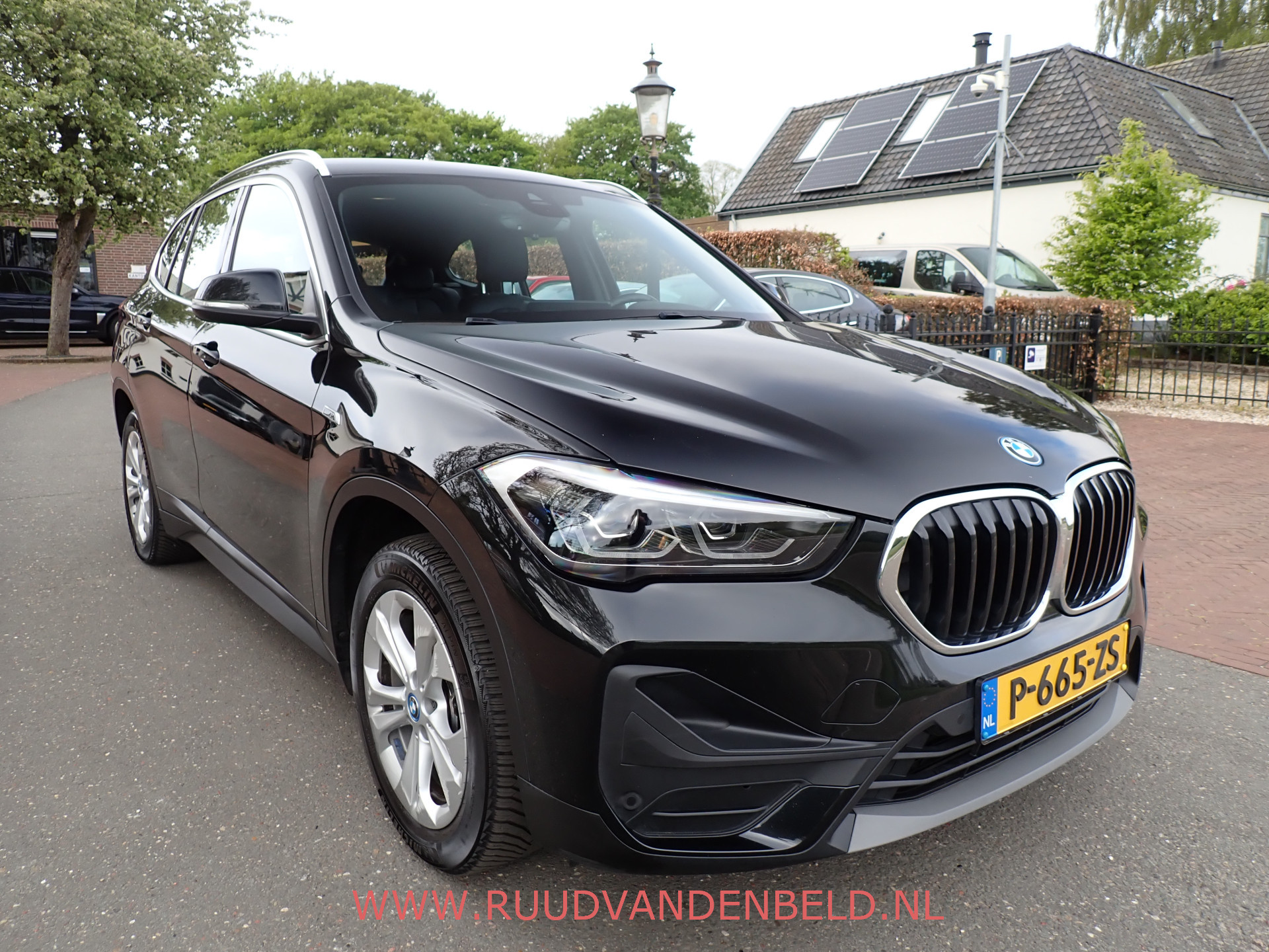 Foto van BMW X1 Xdrive25e