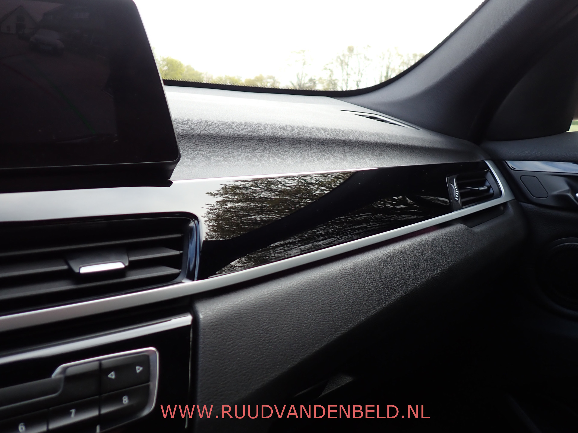 Foto van BMW X1 Xdrive25e
