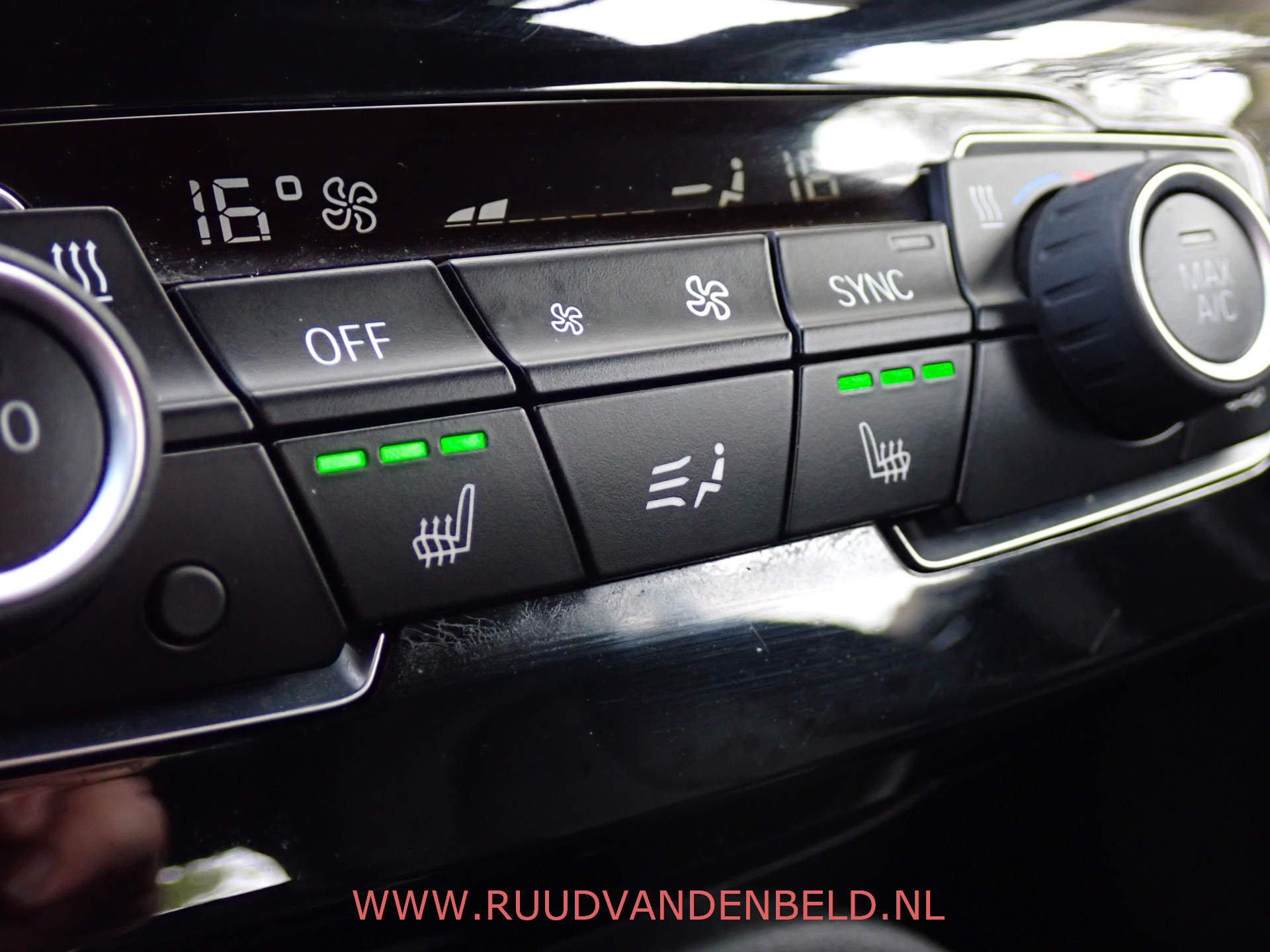 Foto van BMW X1 Xdrive25e
