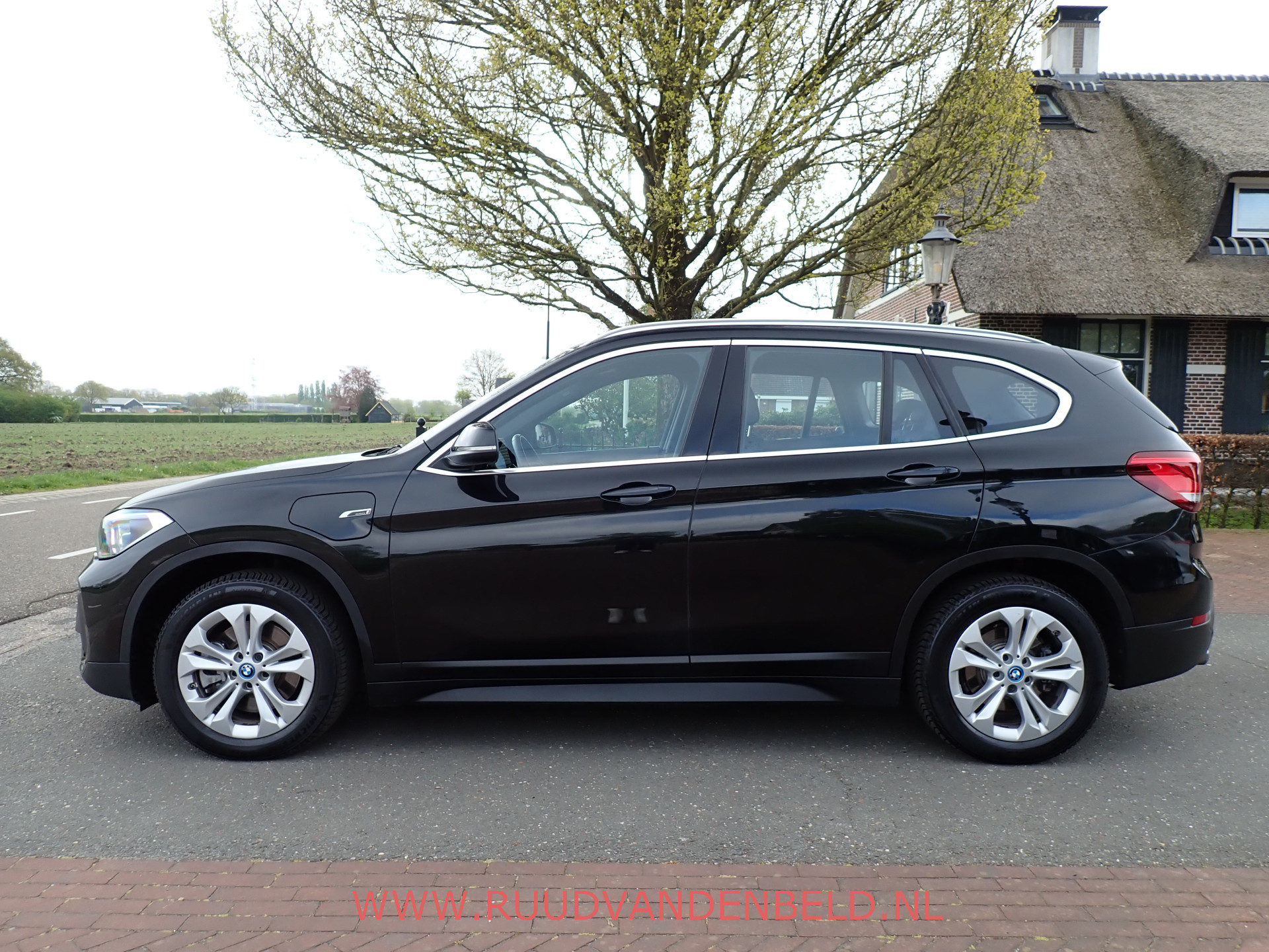 Foto van BMW X1 Xdrive25e