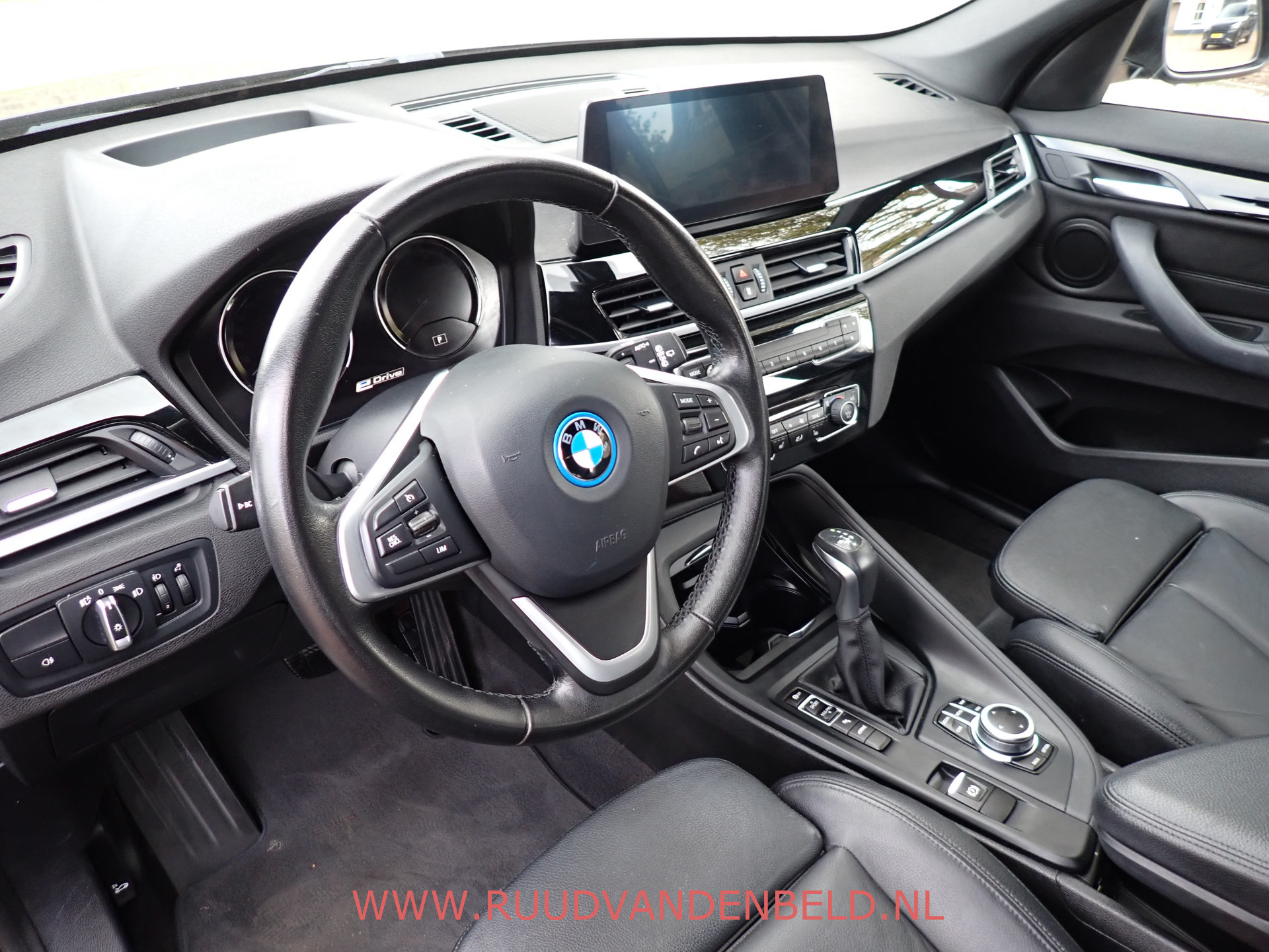 Foto van BMW X1 Xdrive25e