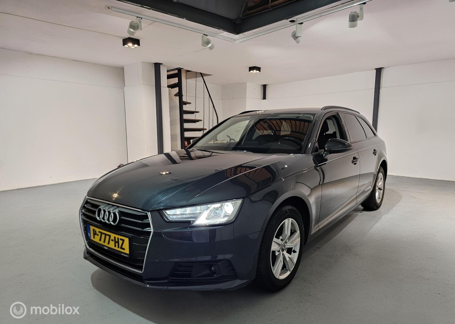 Audi A4 Avant 35 TDI Sport S line black edition 2019 - voorkant