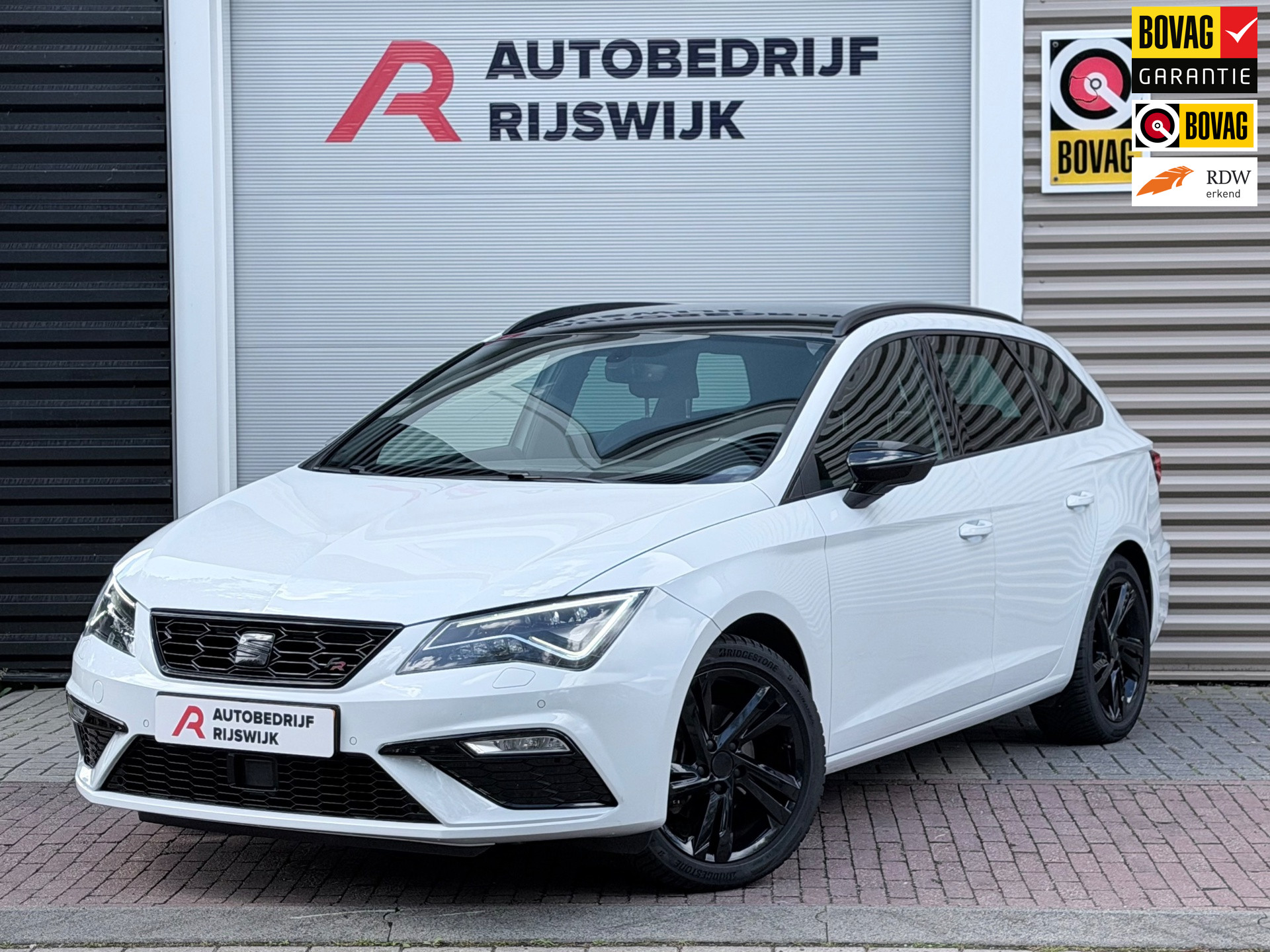 Seat Leon ST 1.4 EcoTSI FR Business Intense AppleCar/Camera 2018 - voorkant