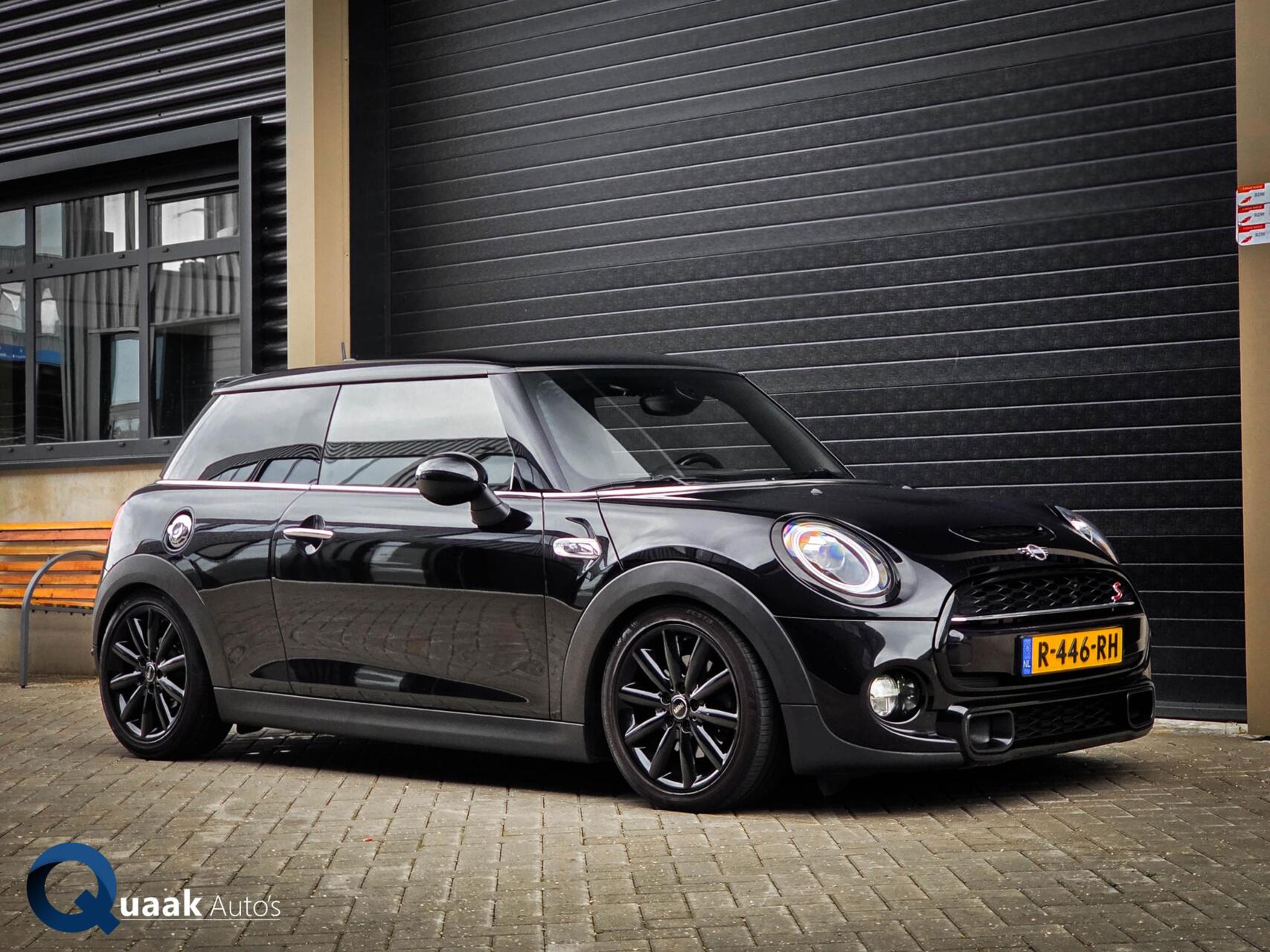 Foto van MINI COOPER S