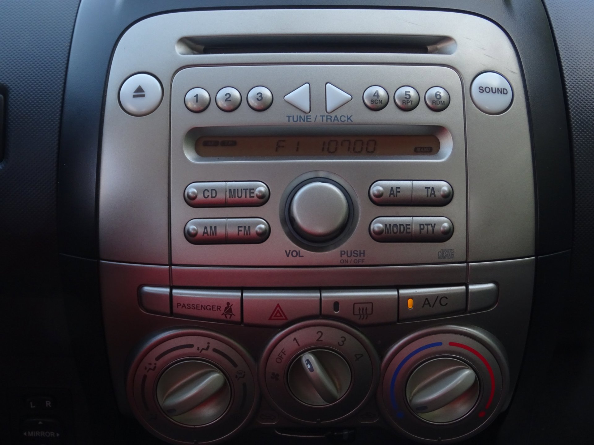 Foto van Subaru Justy