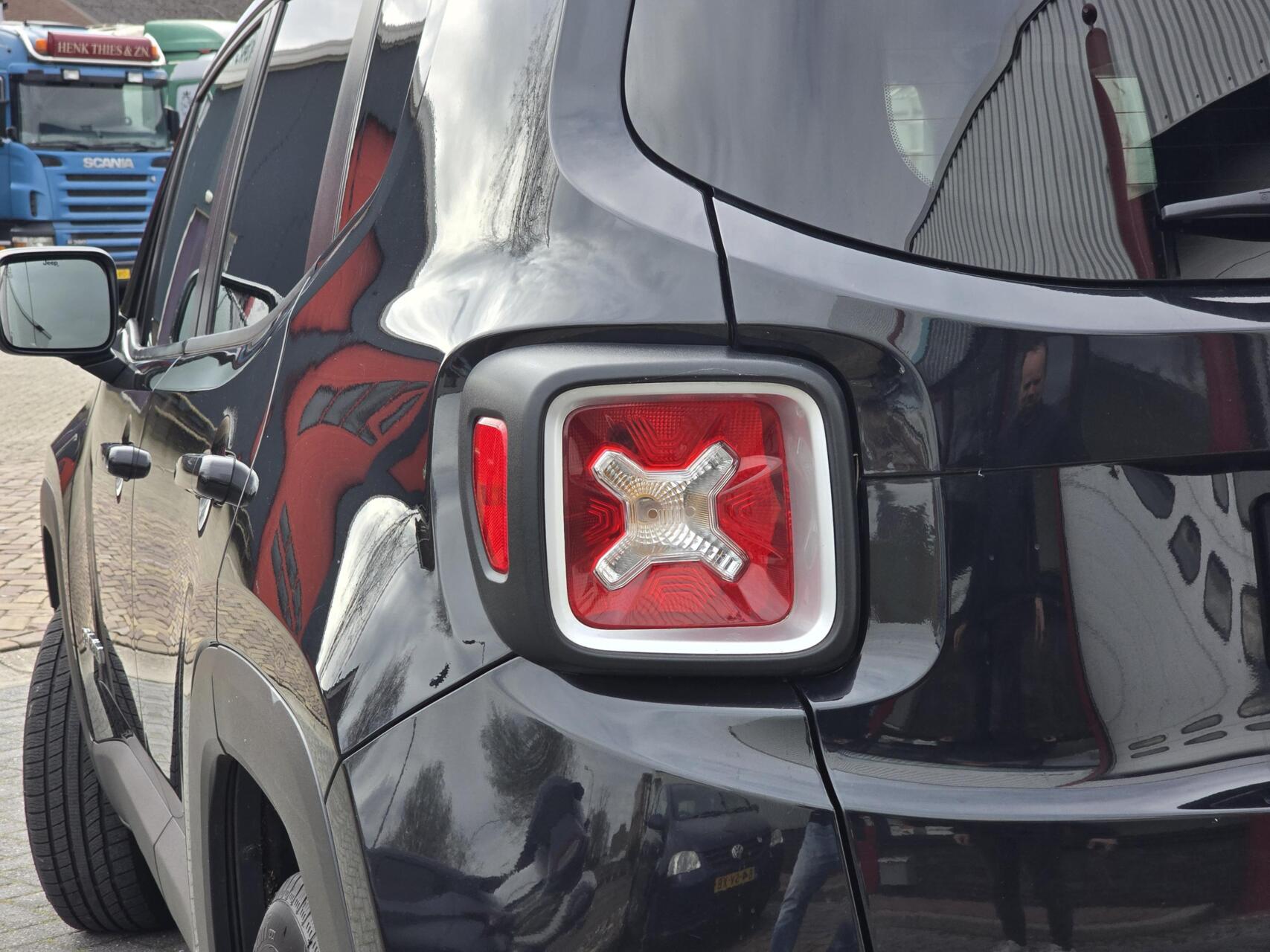 Foto van Jeep Renegade Van