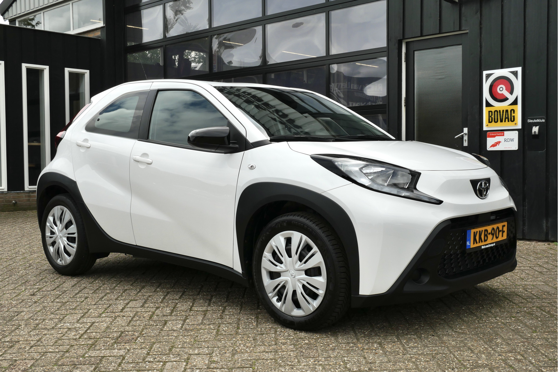 Toyota Toyota Aygo X 1.0 VVT-i S-CVT Play Automaat 2023 - voorkant