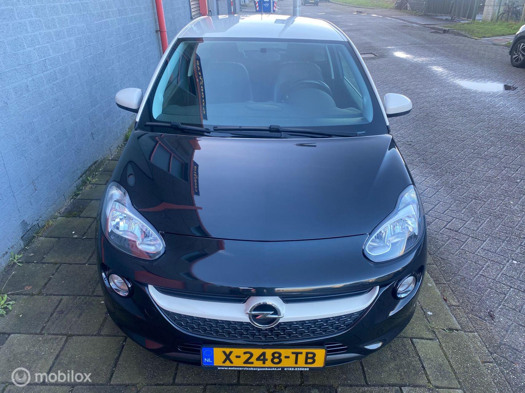 Foto van Opel Adam