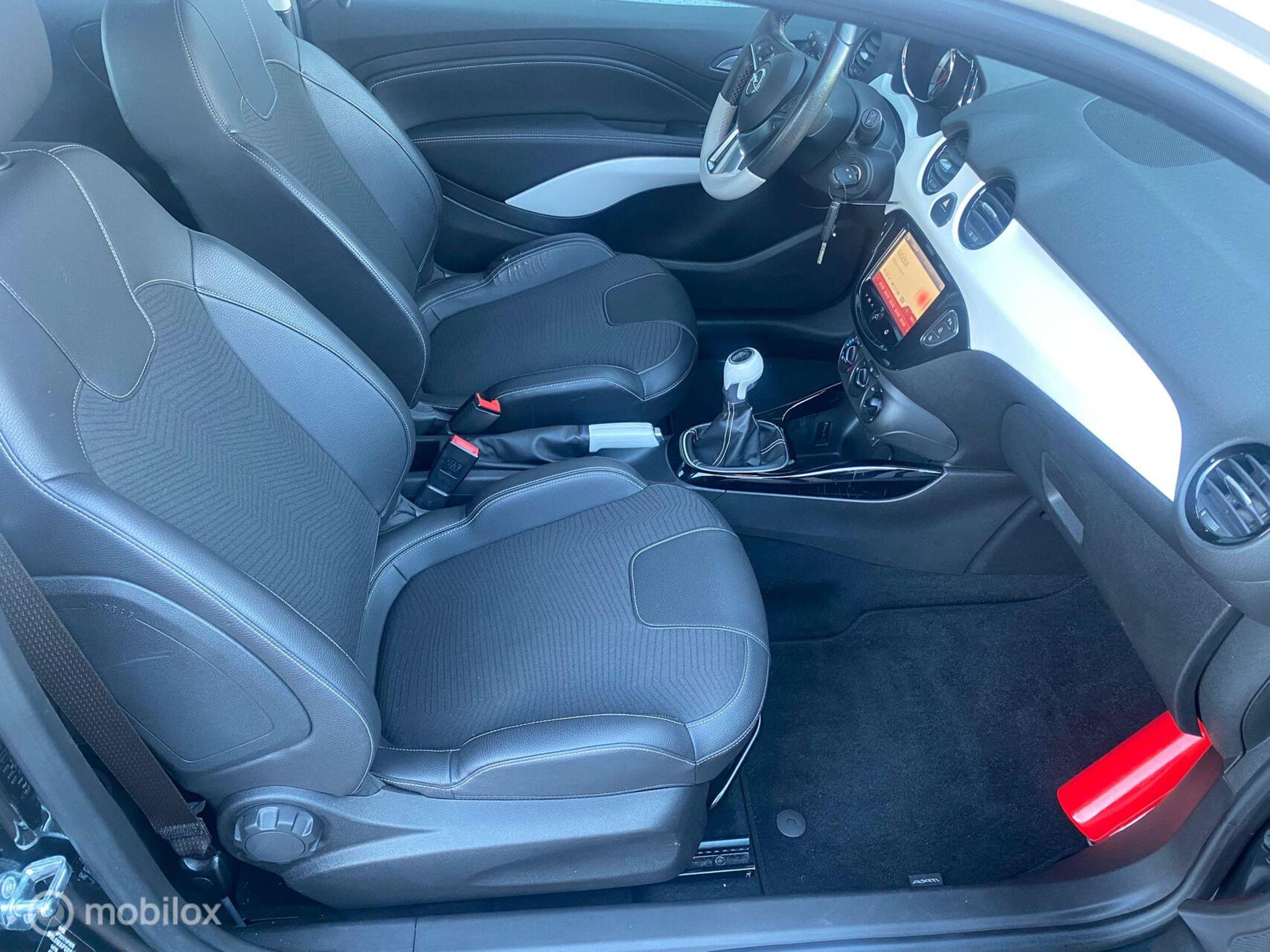Foto van Opel Adam