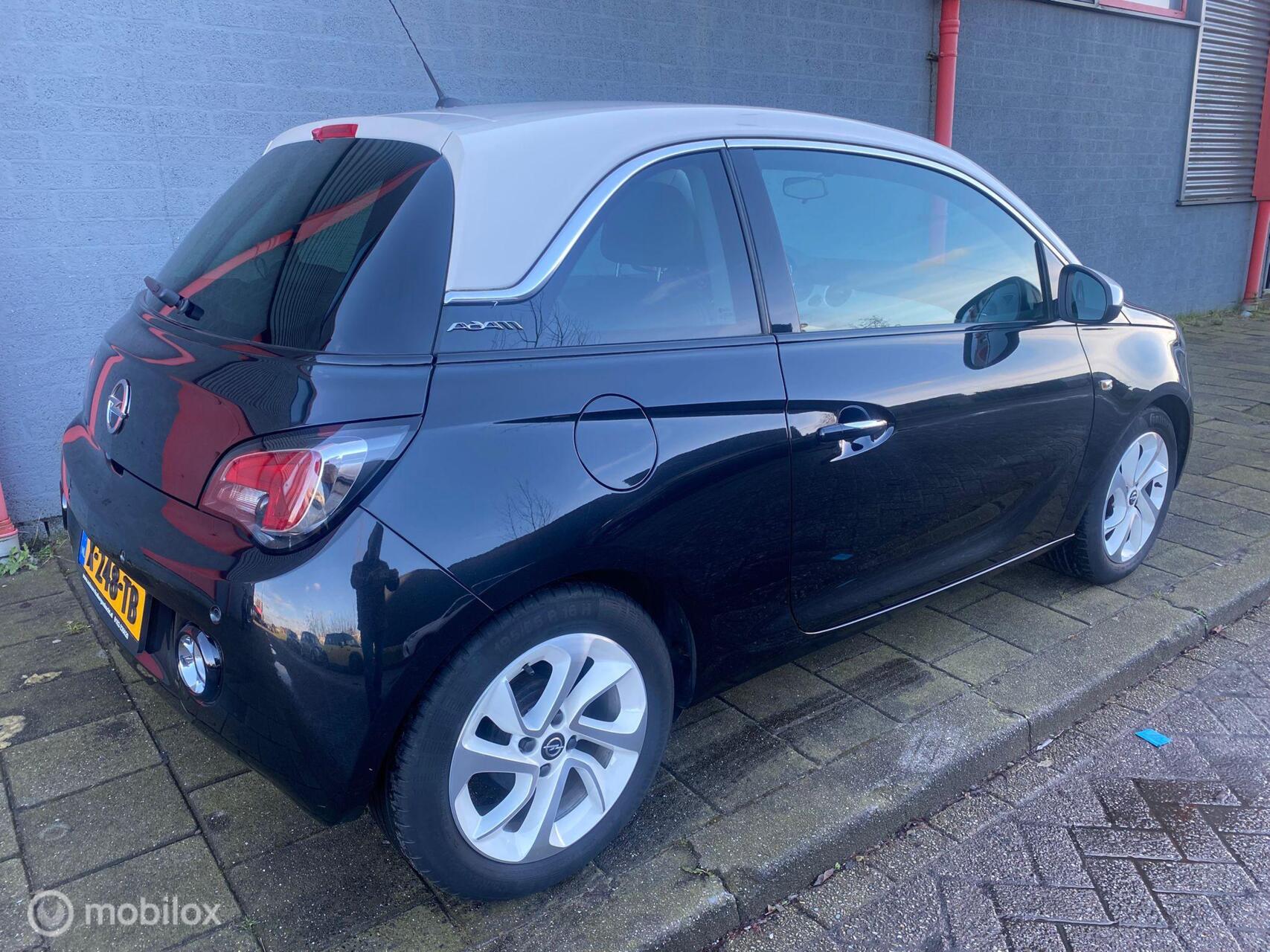 Foto van Opel Adam