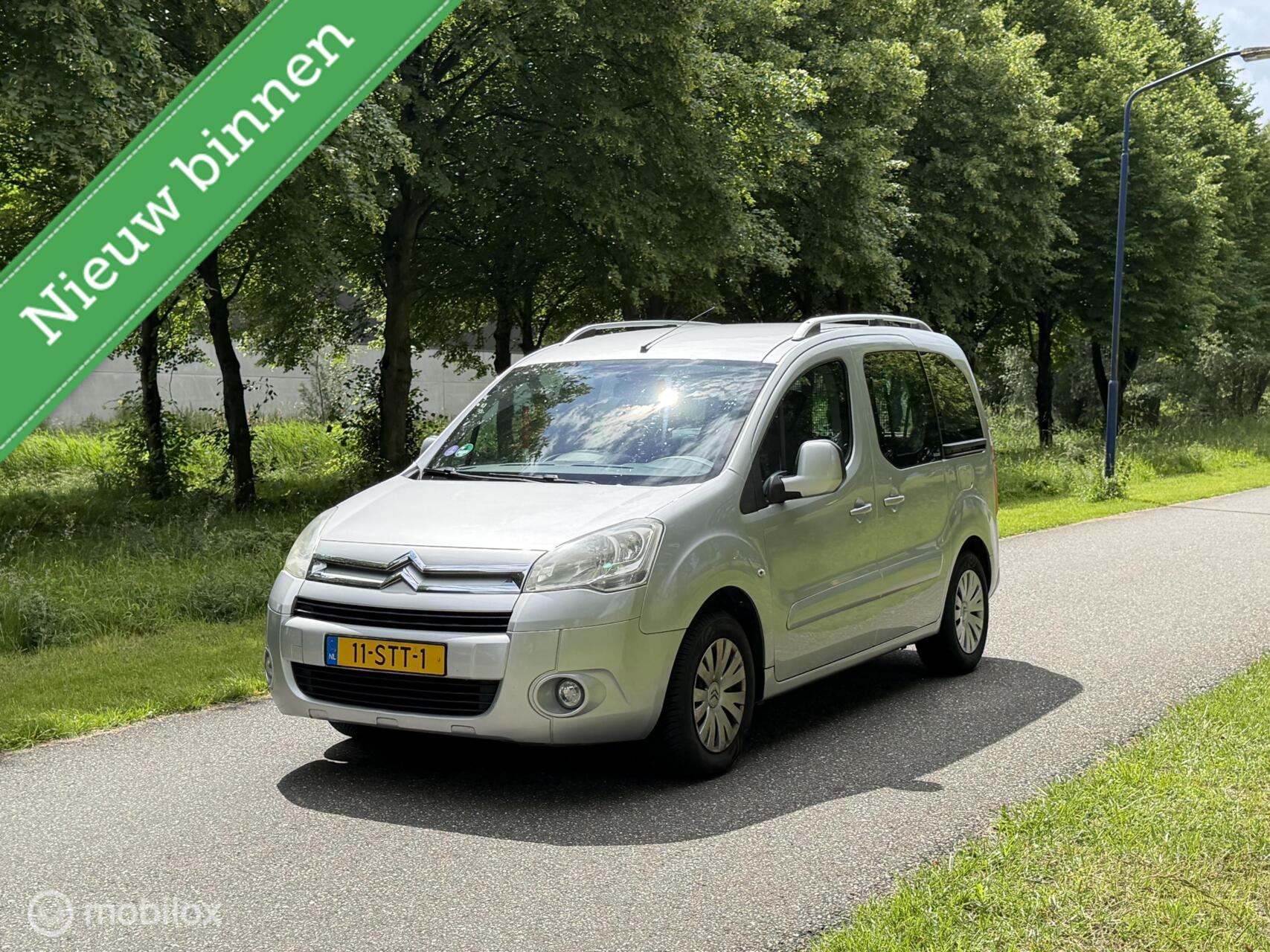 Citroen Berlingo 1.6 VTi Multispace*NEW APK*AIRCO 2011 - voorkant