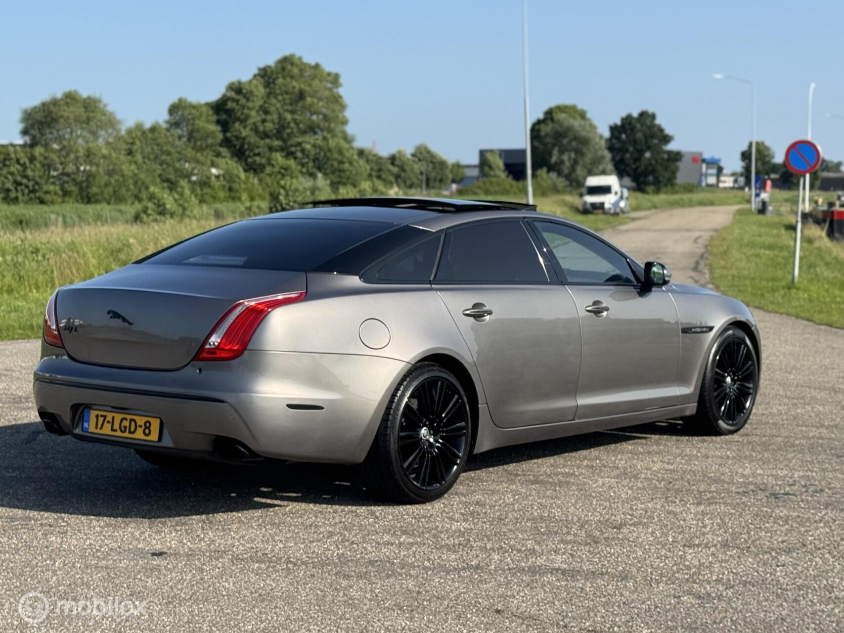 Foto van Jaguar XJ